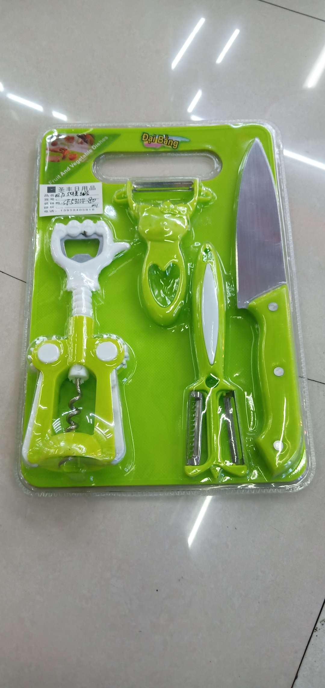 Kitchen products 5 sets, fruit knife, cutting board, melon plane details Picture