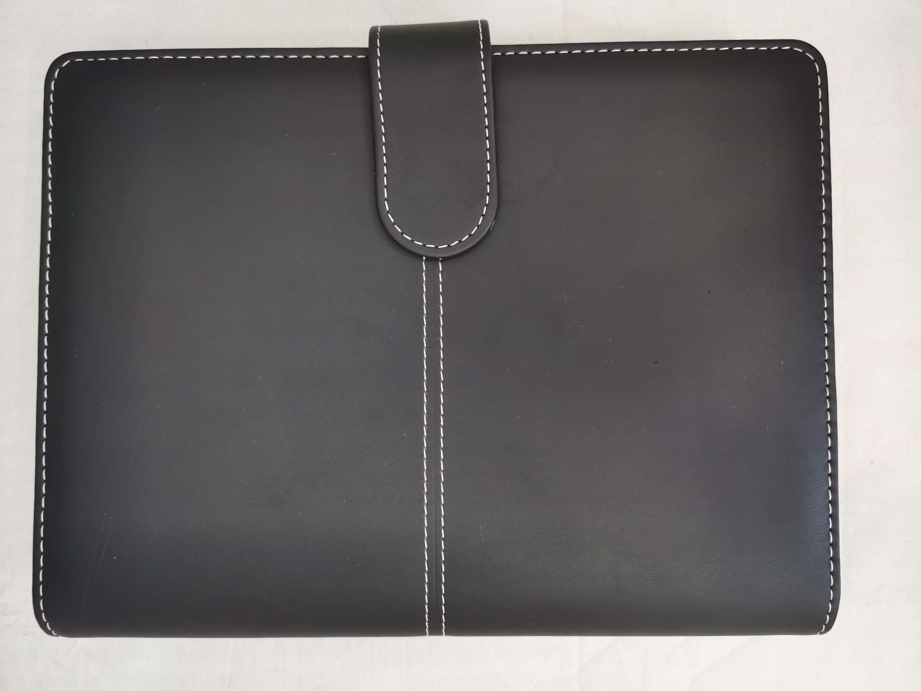 A PU diary with a buckle on the loose-leaf connector thumbnail