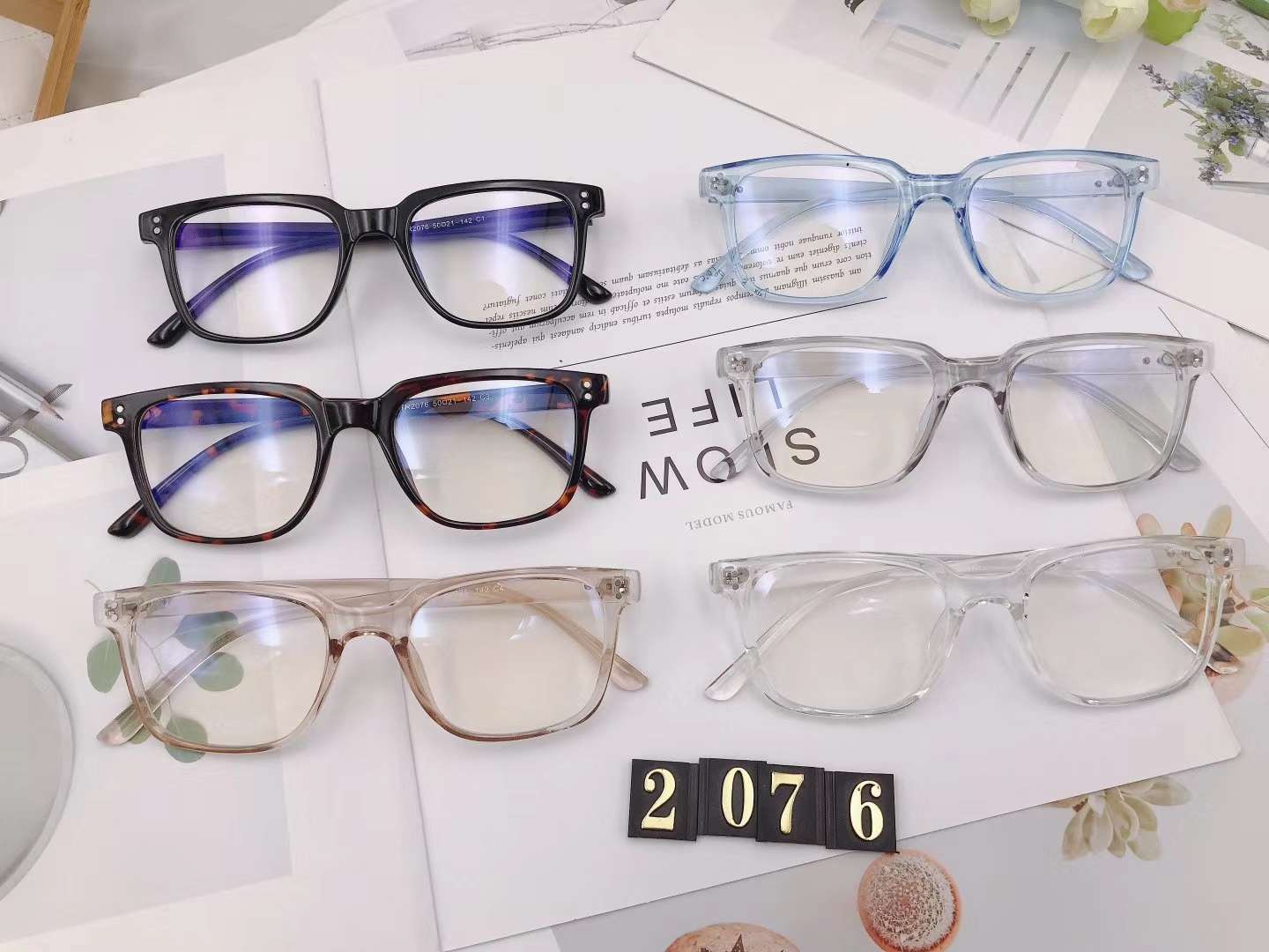 2076 Blue glasses TR