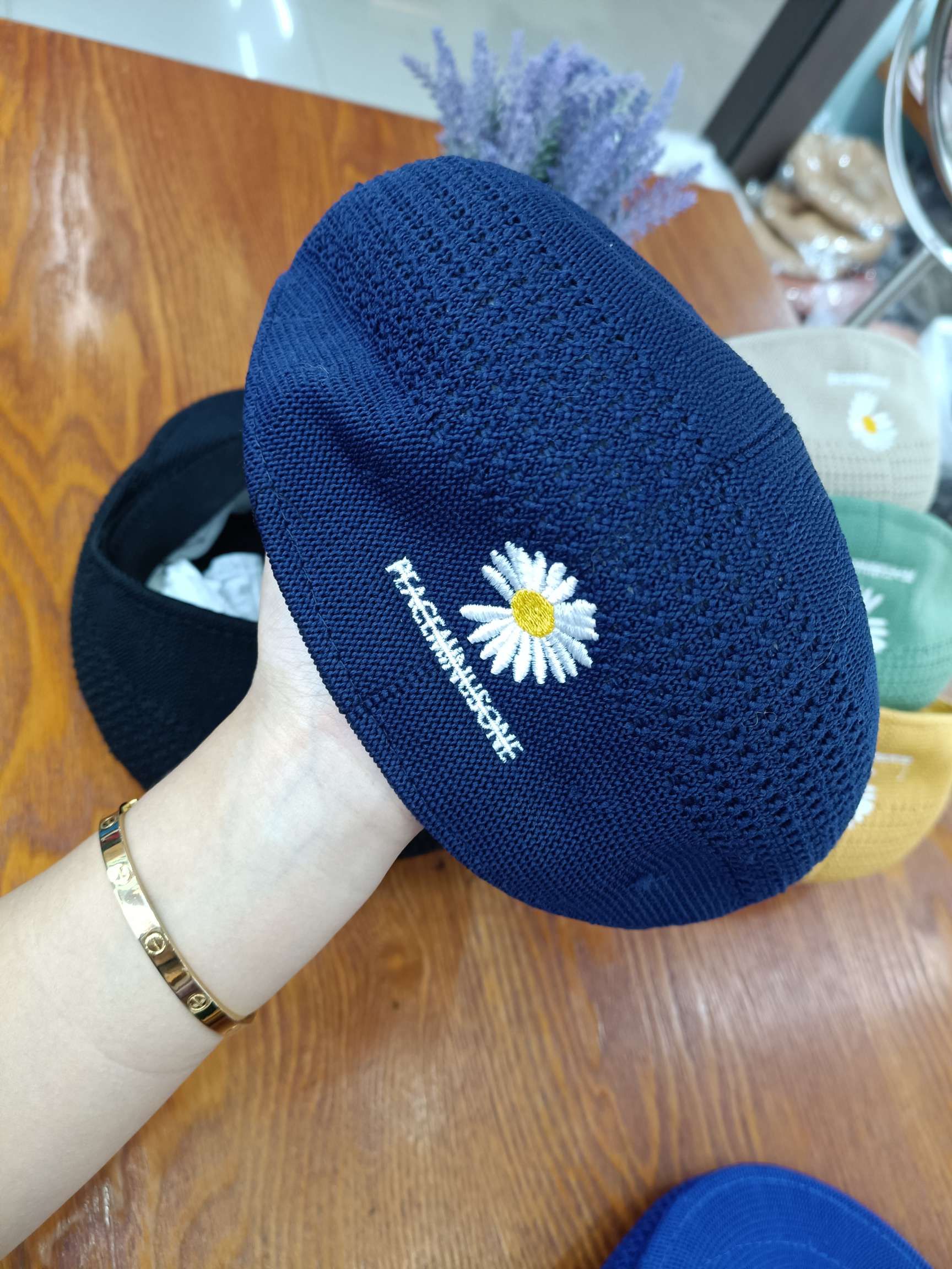 Reverse Hat Hollowed Out Beret Spring And Autumn Hat Item Picture