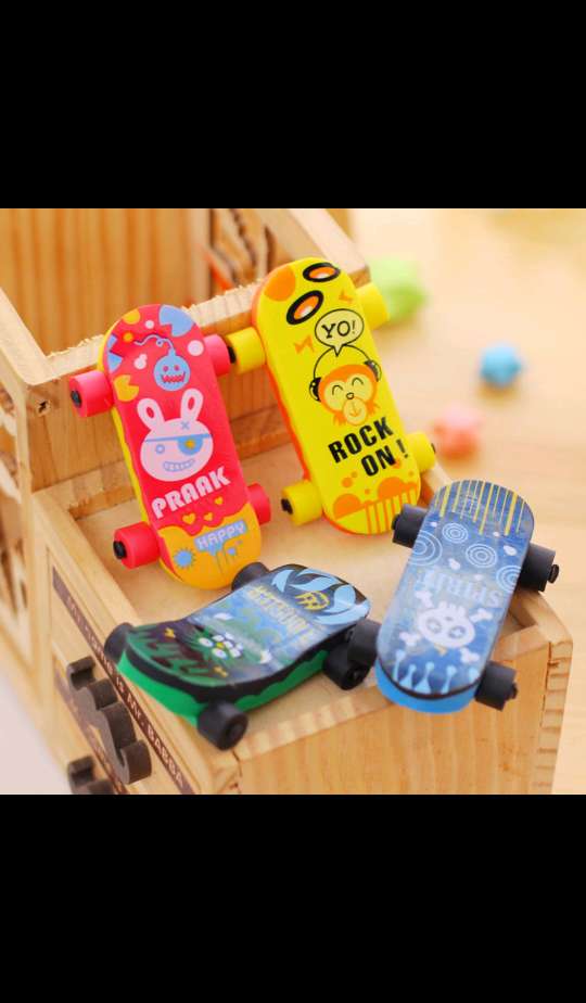 厂家批发 创意可爱卡通滑板橡皮擦学习文具用品儿童幼儿园礼品细节图