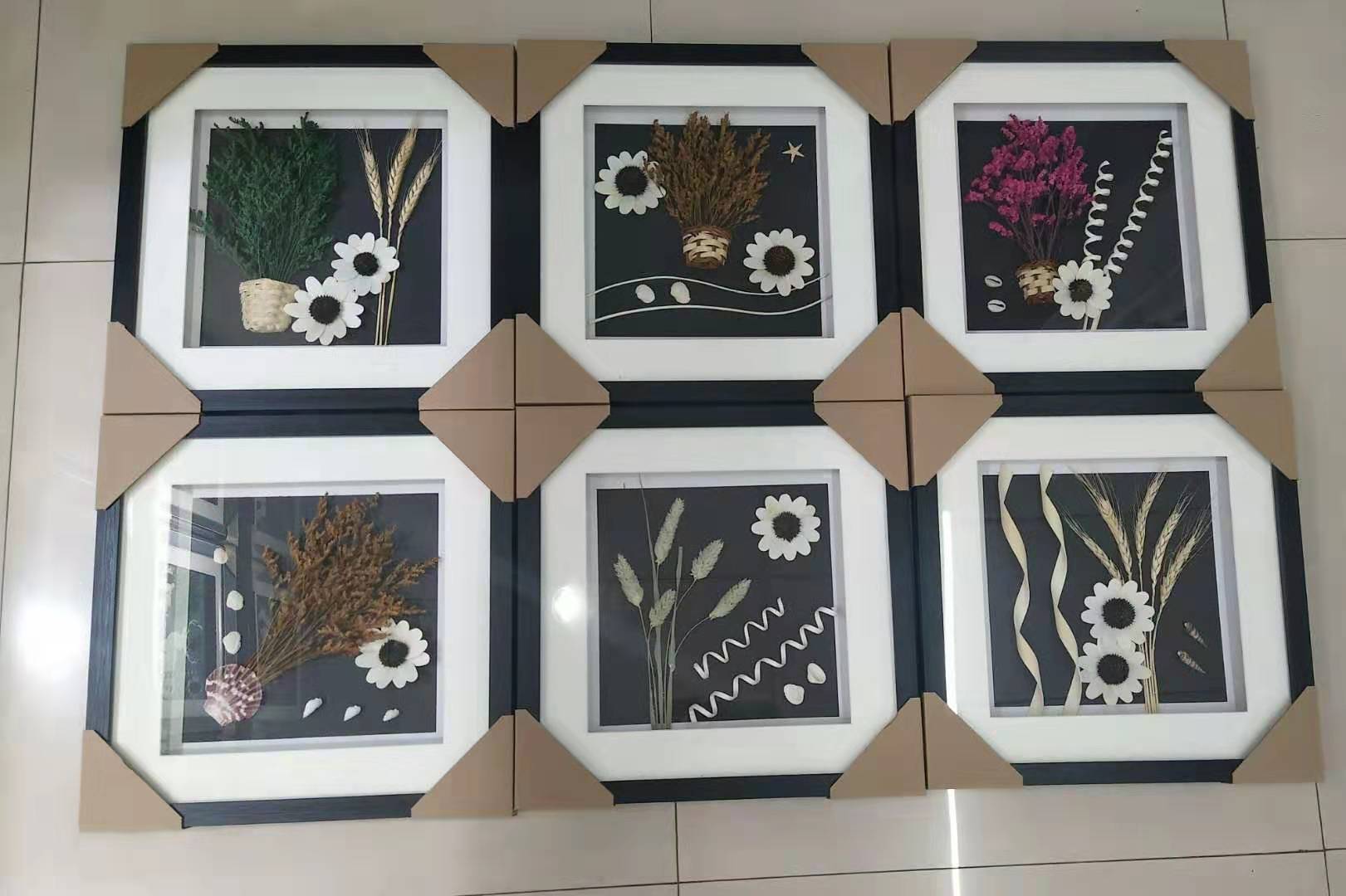 Dried flowers photo frame