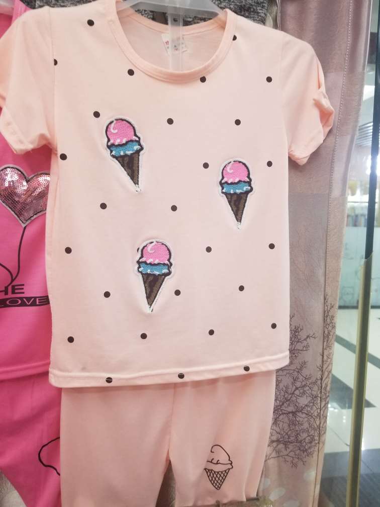 短袖套装产品图