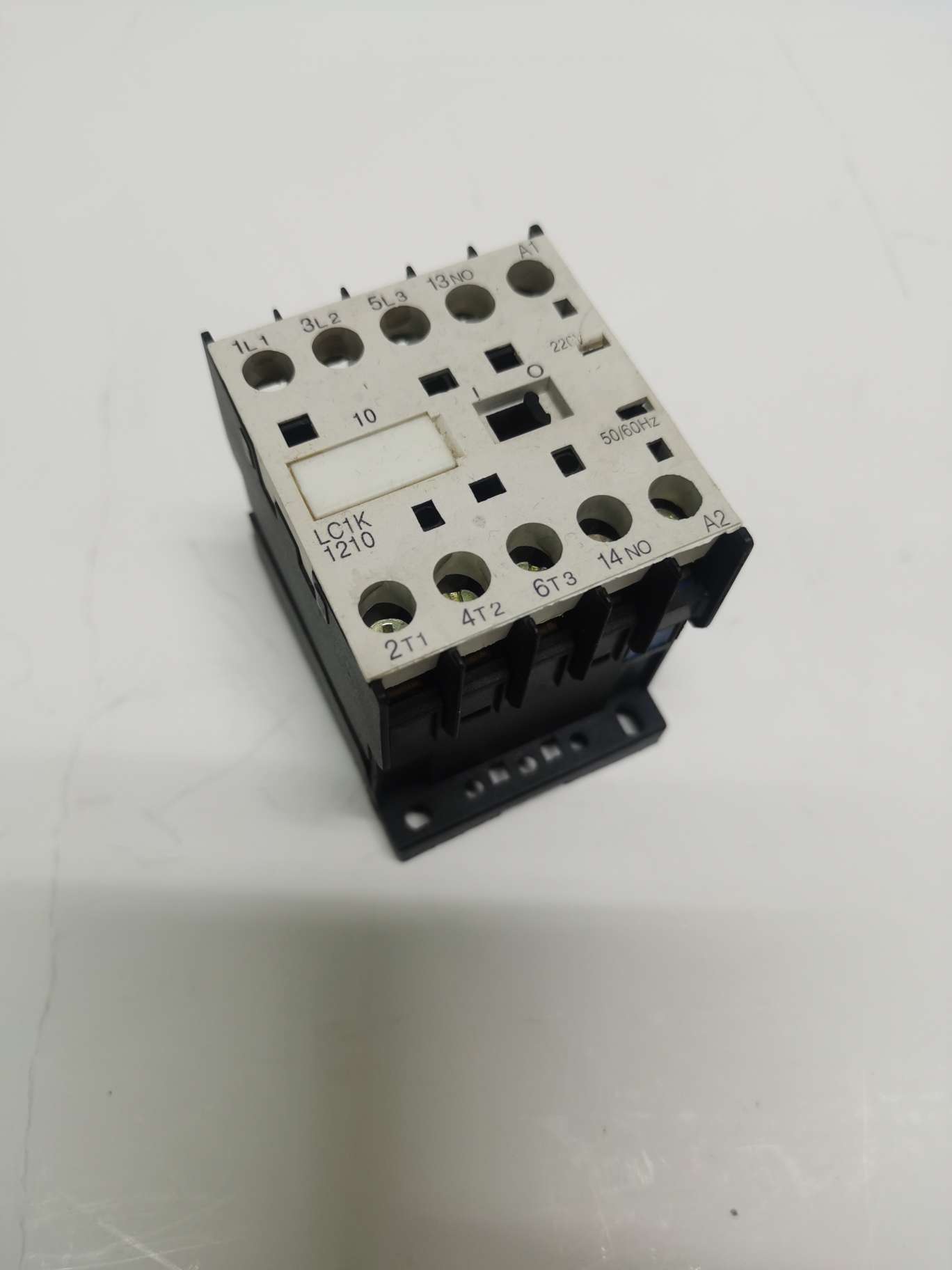 家用交流接触器产品图