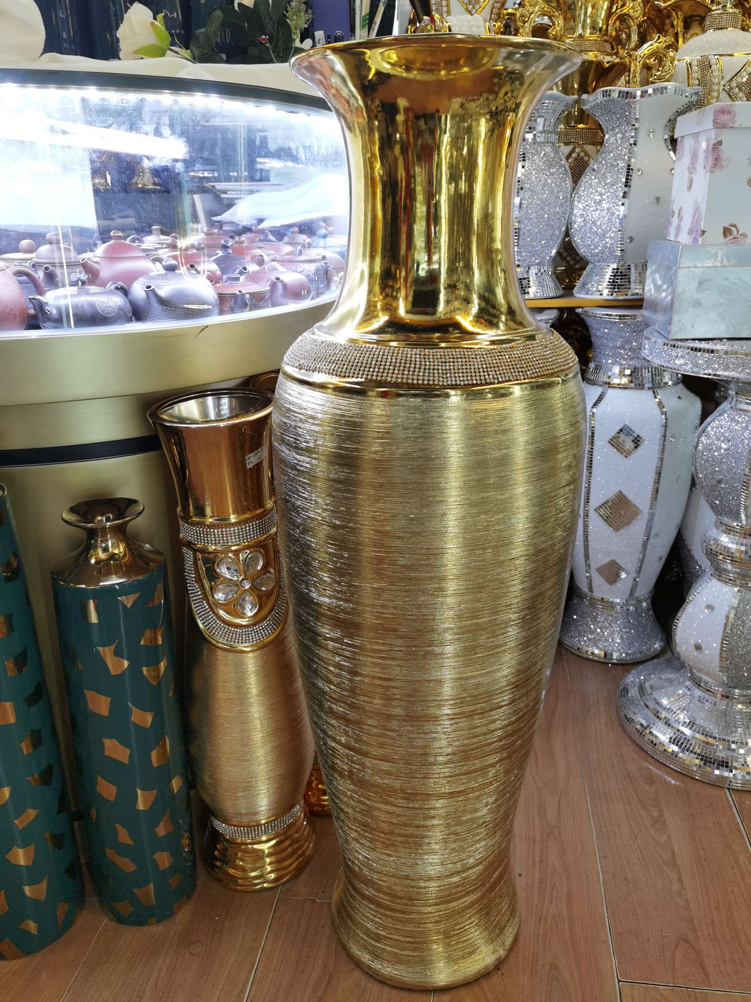 陶瓷拉丝的花瓶摆件， thumbnail