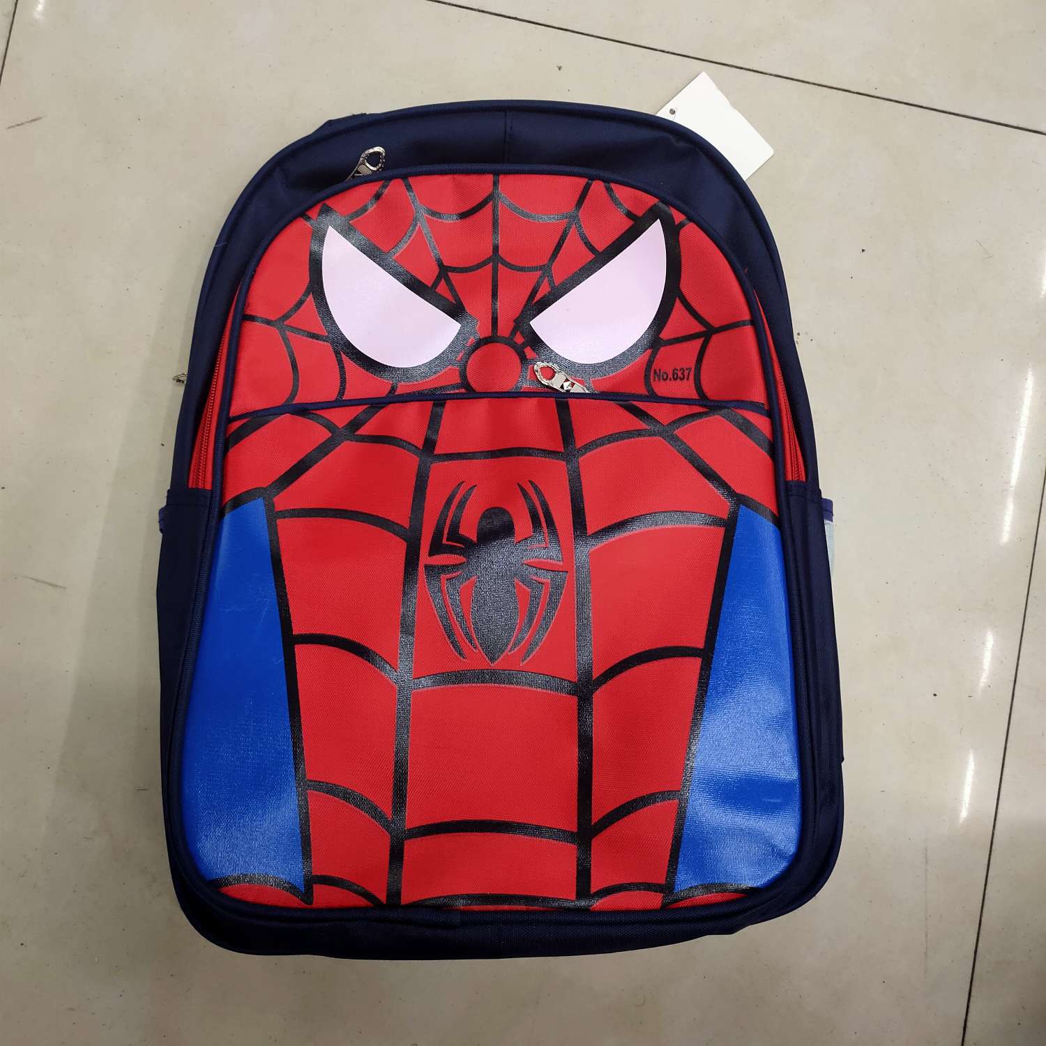 小学生男孩书包