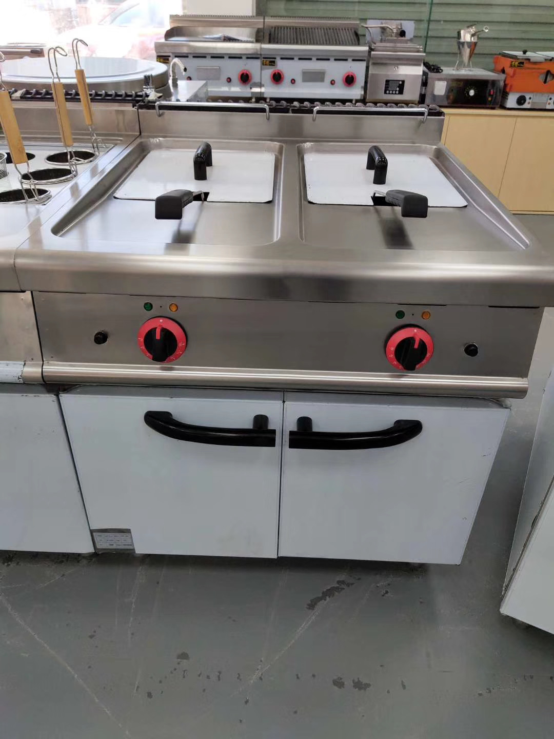 Luxury double-cylinder electric fryer