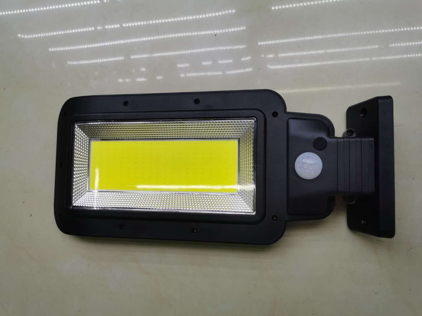 Flood lamps