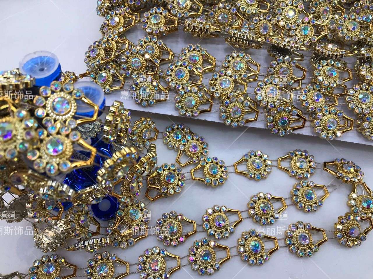 钱钻，嘉丽斯工艺饰品配件Q33135155