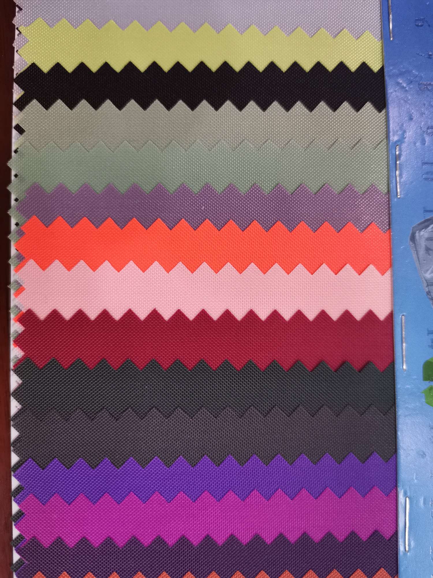 Factory direct sales of the best-selling new 210 Oxford cloth recycled material - 2 leather, large stock of high, medium and low grade luggage, sofa, shoe materials and fabrics Specification image