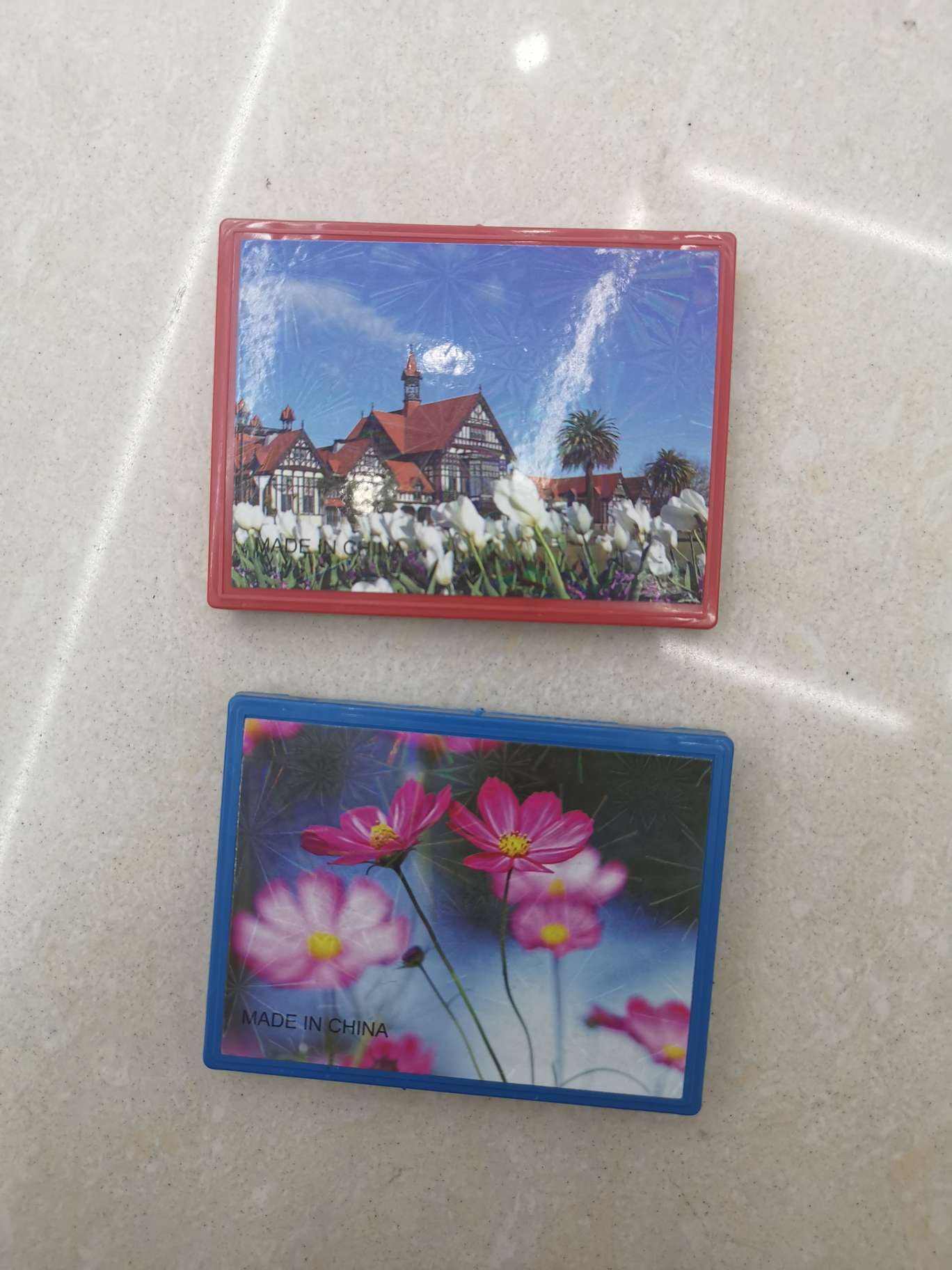 化妆镜白底实物图