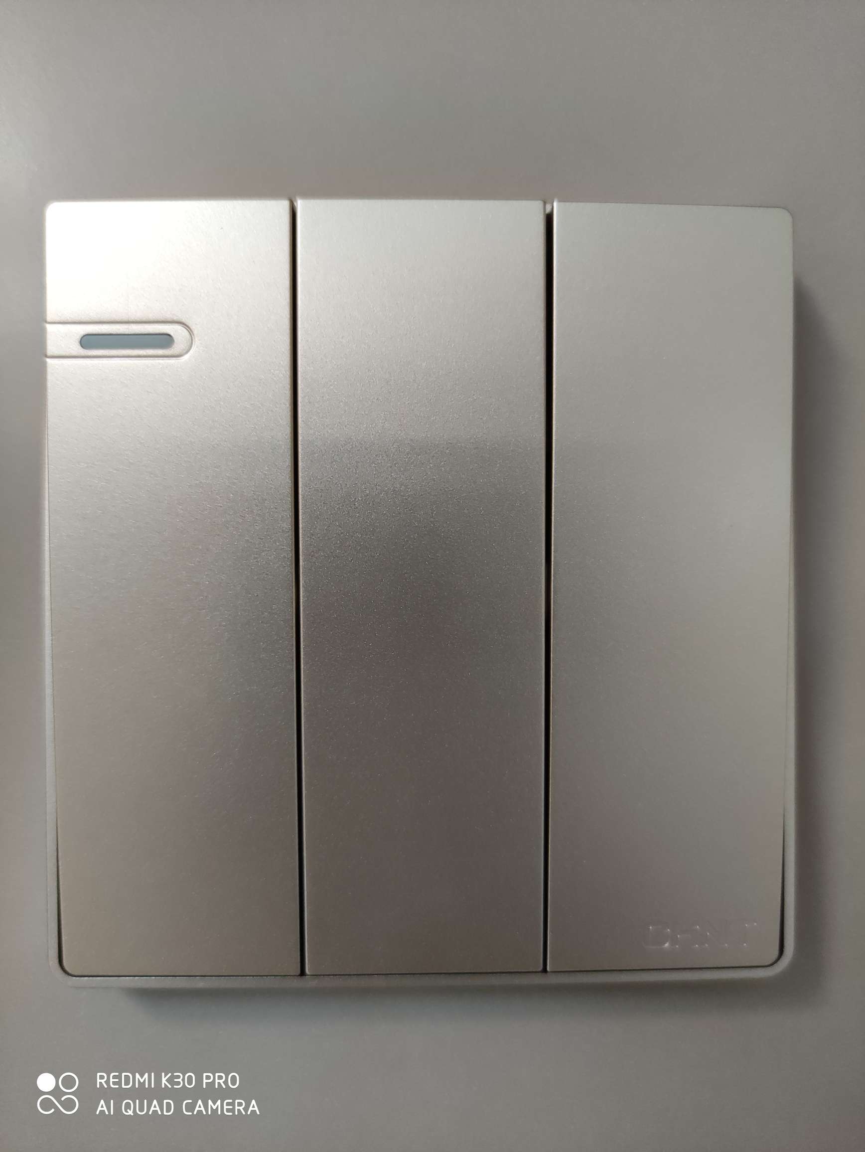 Chint switch three-way dual-control gold details Picture