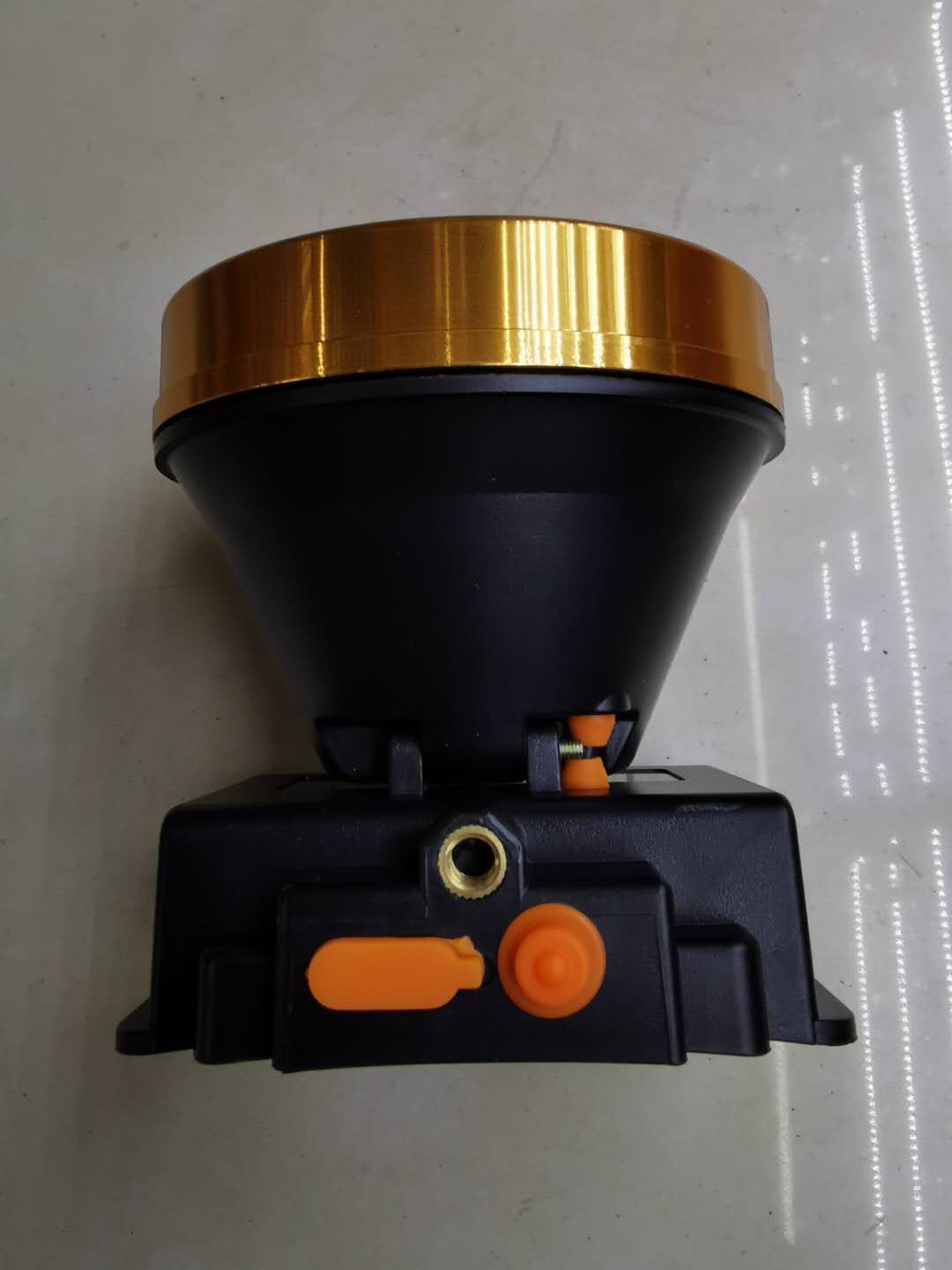 Look into the head lamp thumbnail