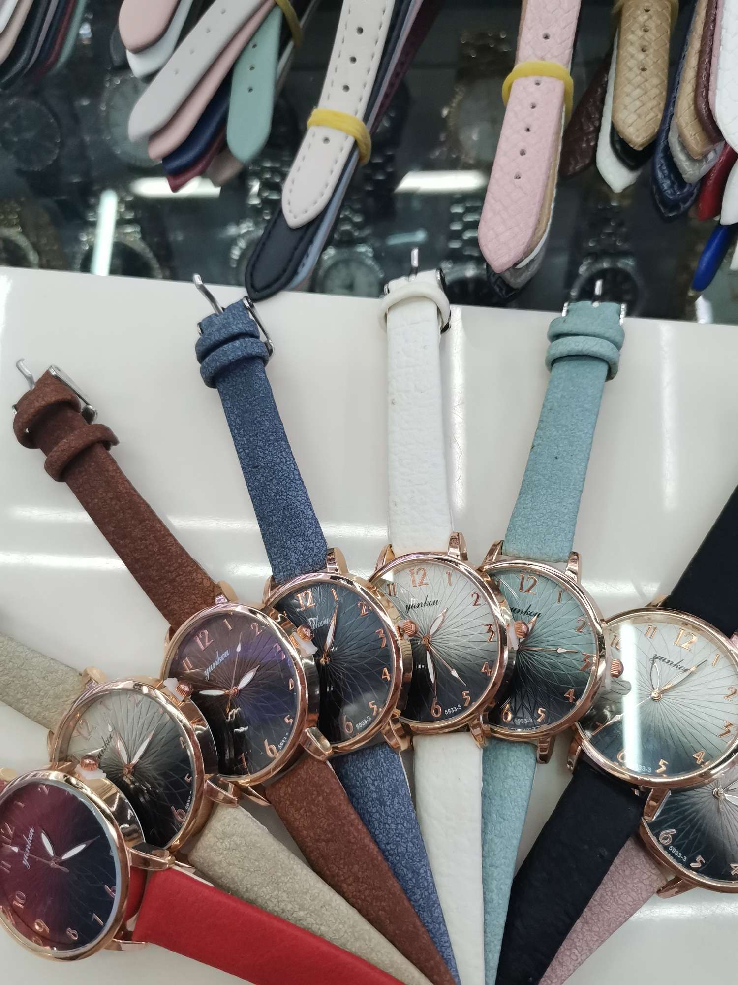 手表可爱多色大表盘图