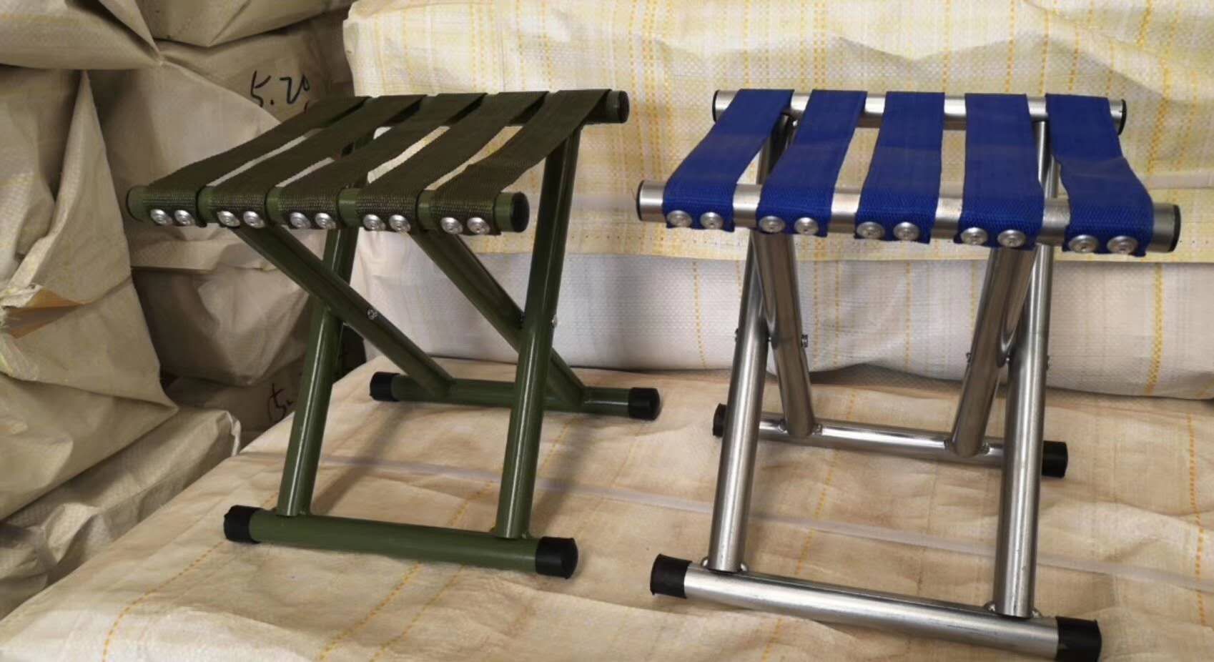 35五条带小马扎折叠凳