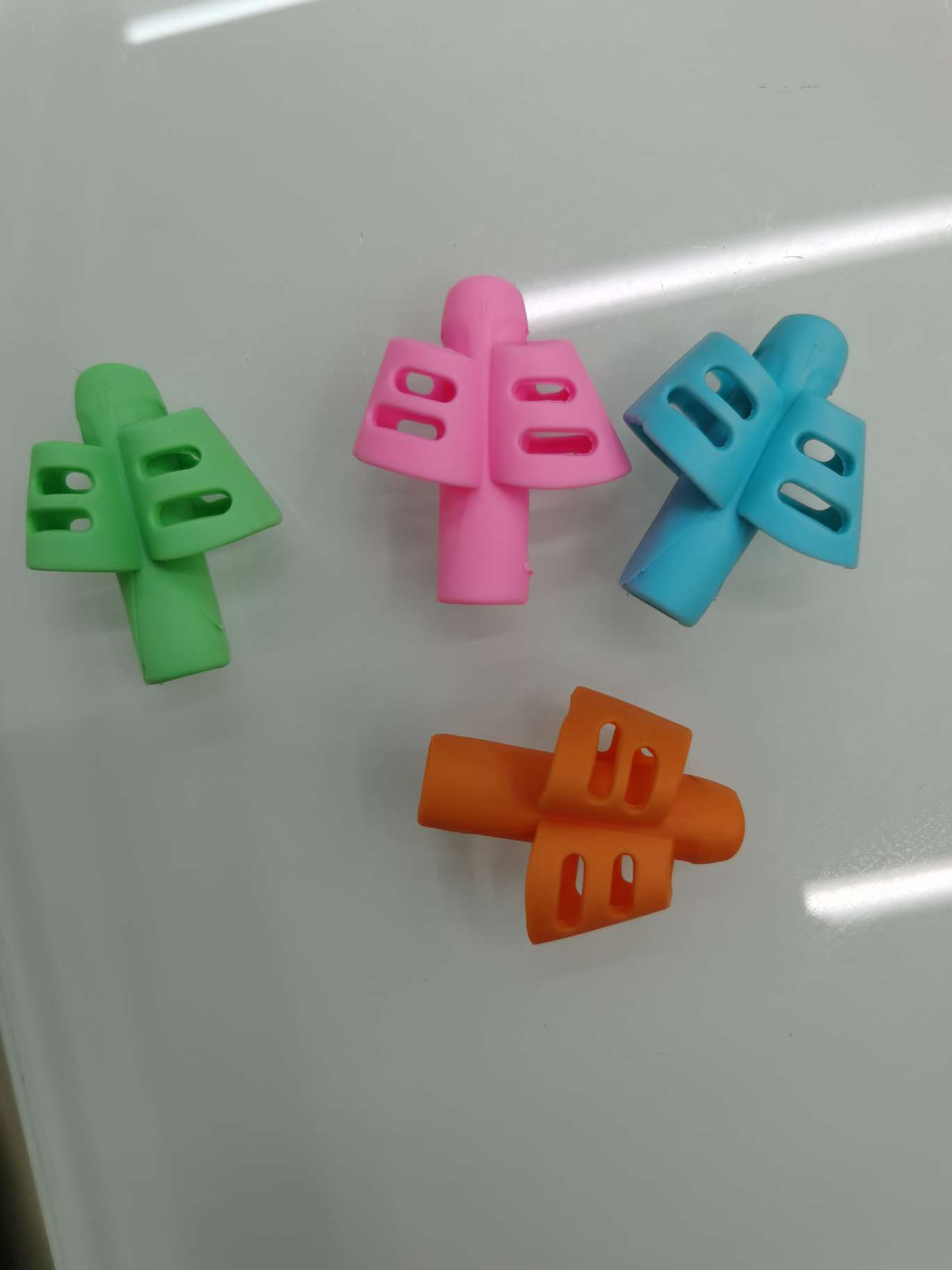 A best-selling cross-border e-commerce pen grip