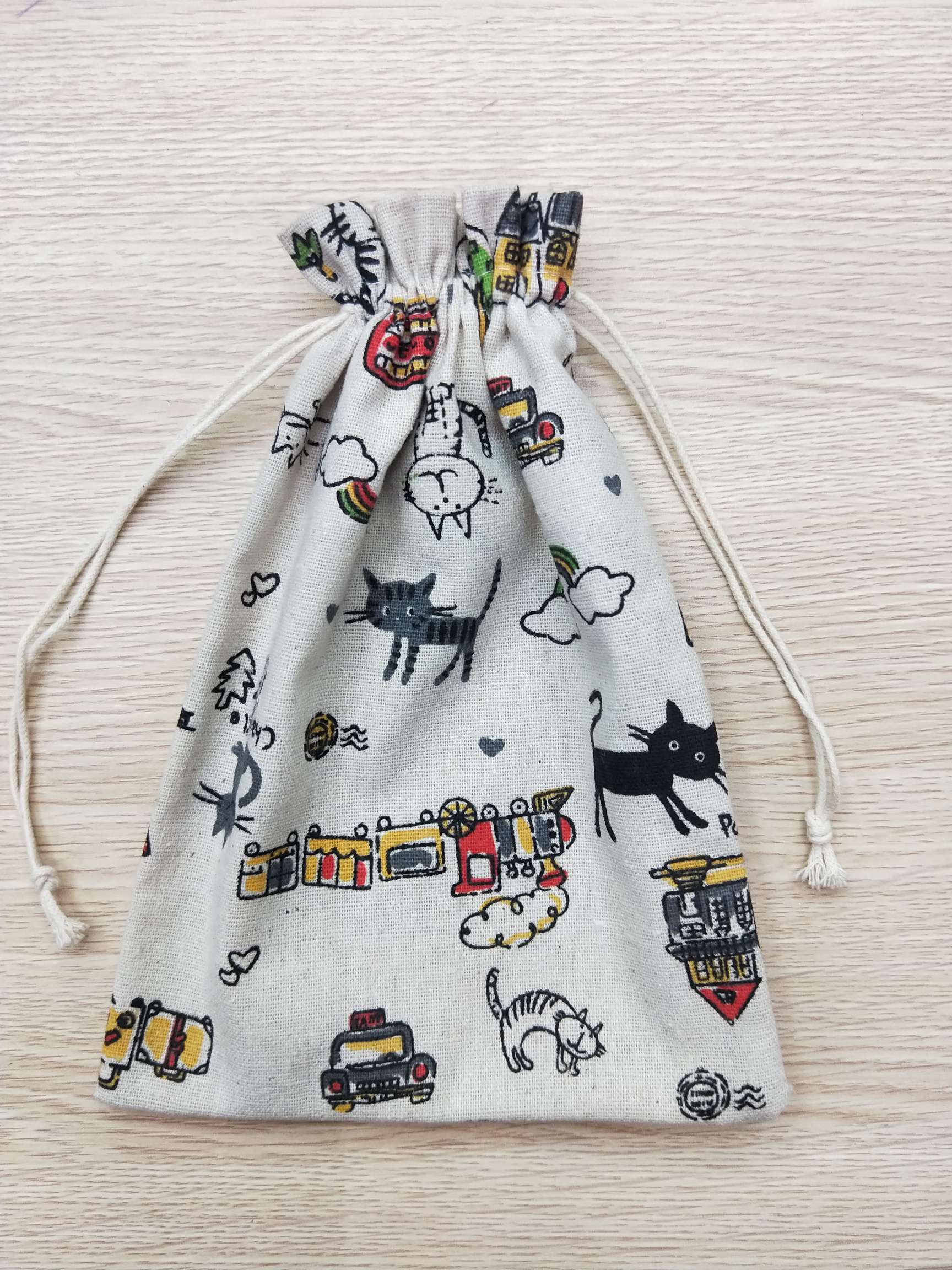 Flower cotton bags, rose gift bags, accessory bags, gift packaging bags, drawstring bags, gauze bags, wedding candy packaging bags