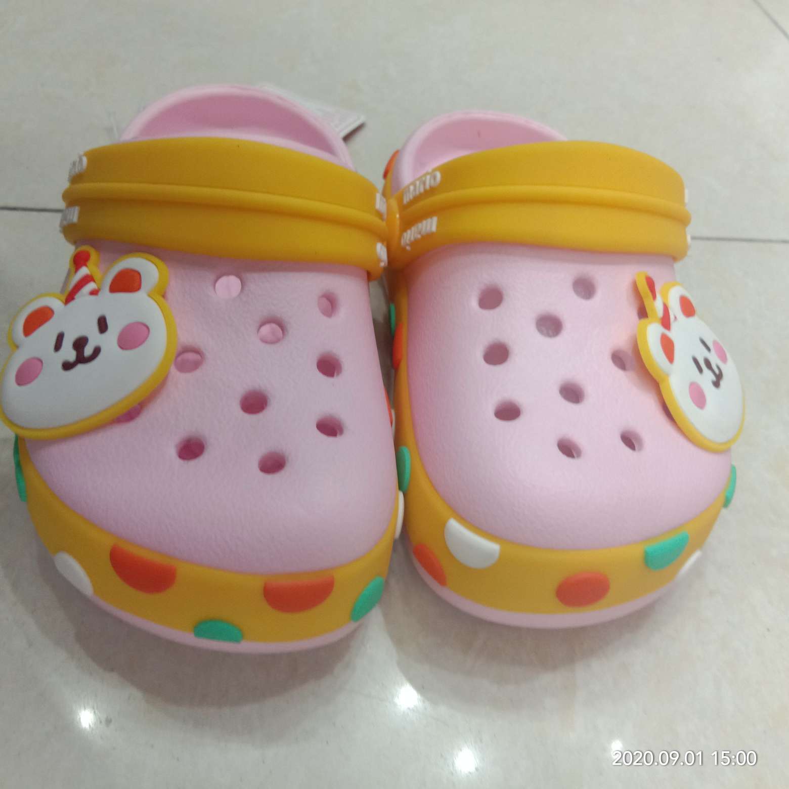 Strawberry Pink Children's Slippers Strawberry Pink Children's Slippers Strawberry Pink Children's Slippers details Picture