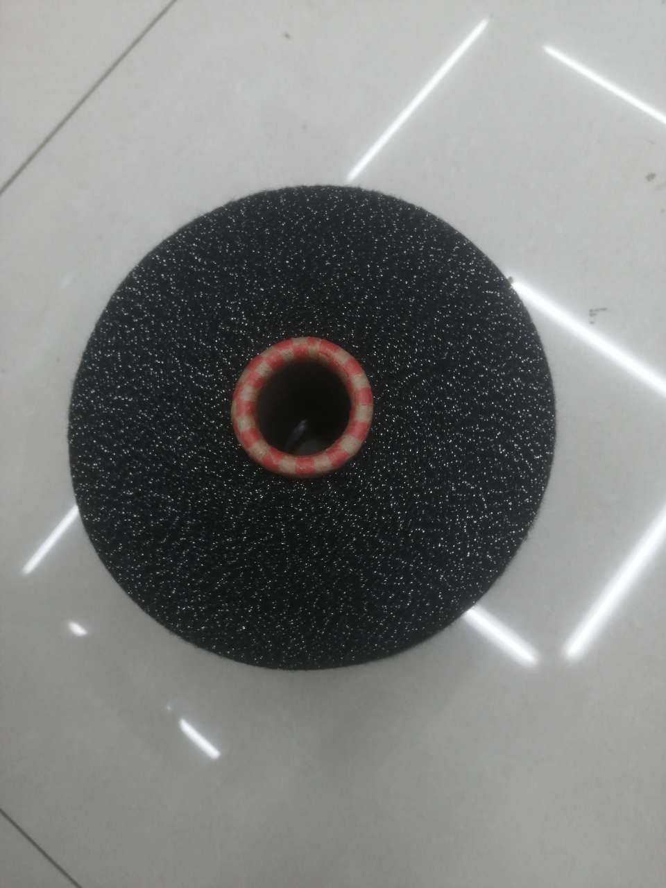 [Three Mountain Color Yarn] Black cotton yarn with silver threads details Picture