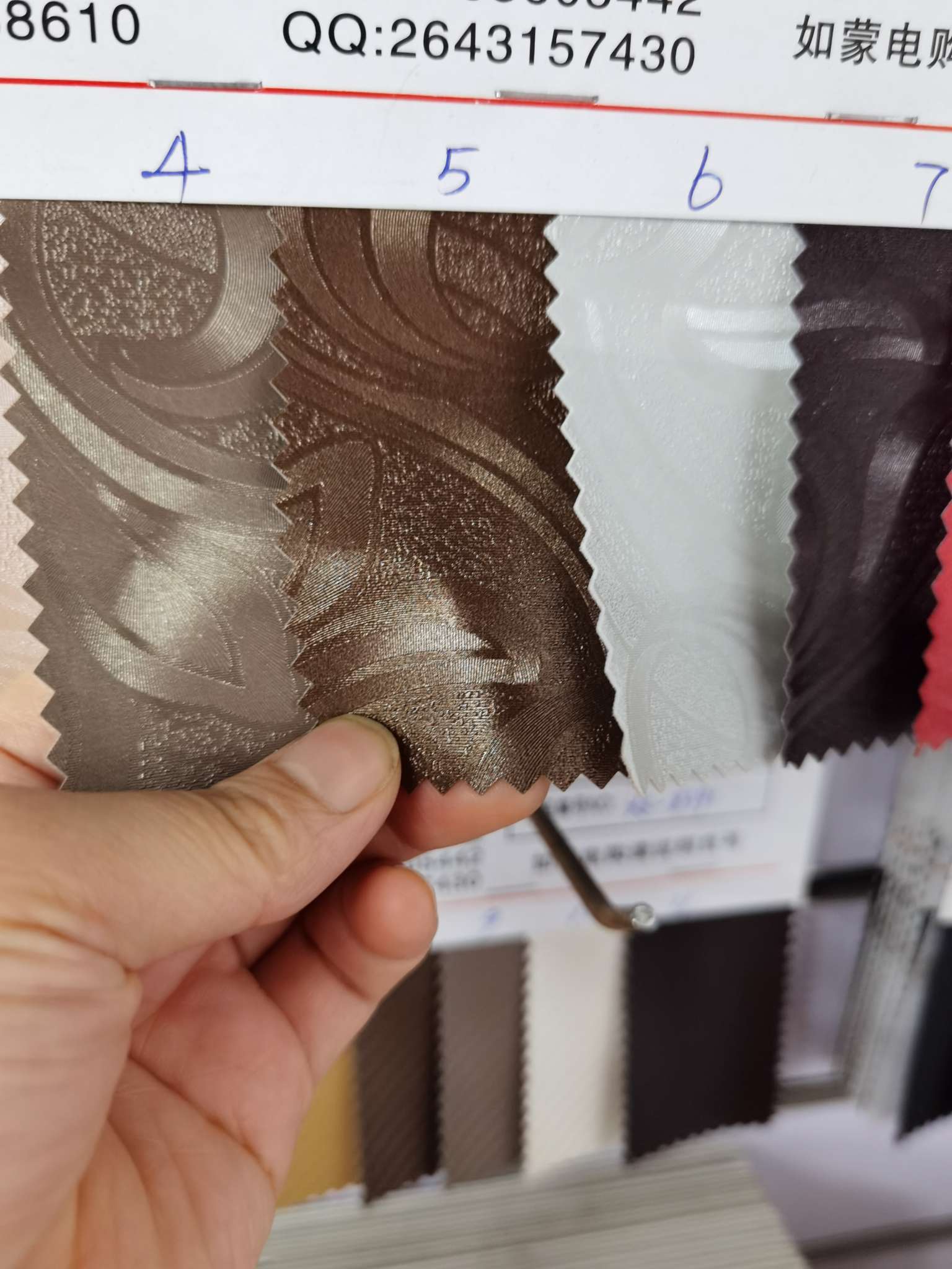 Factory direct sales of pvc wallpaper, decorative leather background, soft packaging, counter decoration and luggage fabric Specification image