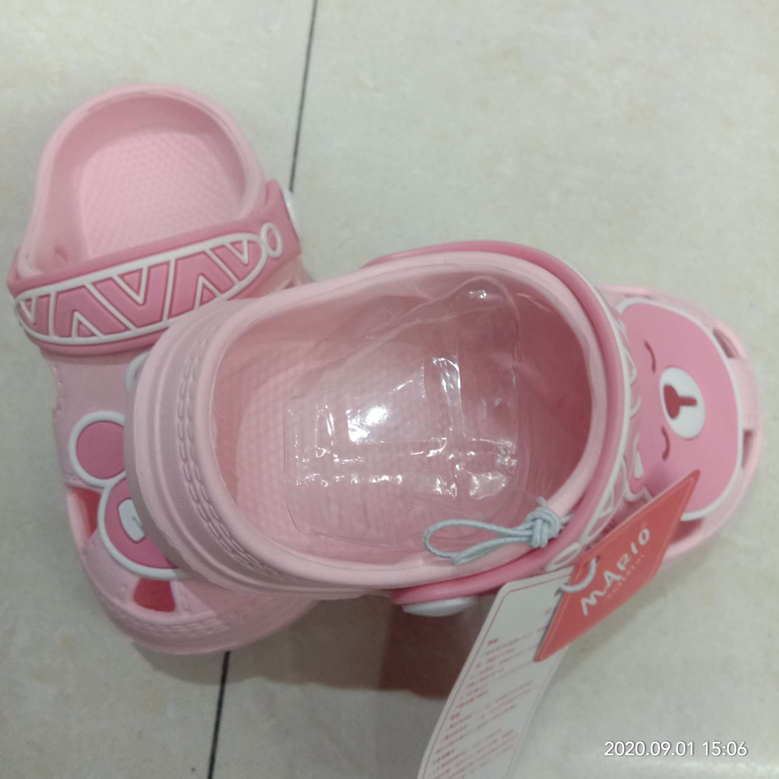 Pink children's slippers details Picture