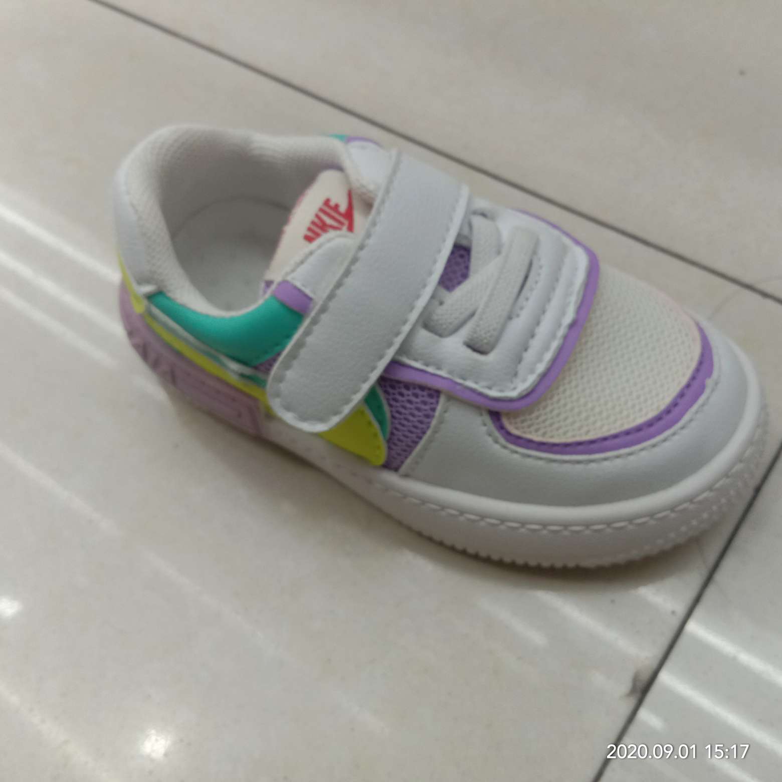 Good-looking children's sports shoes Specification image