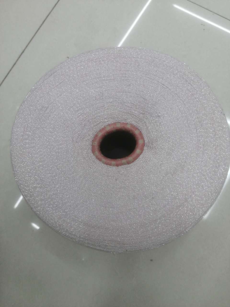 [Three Mountain Color Yarn] Red and grey cotton yarn with silver threads details Picture