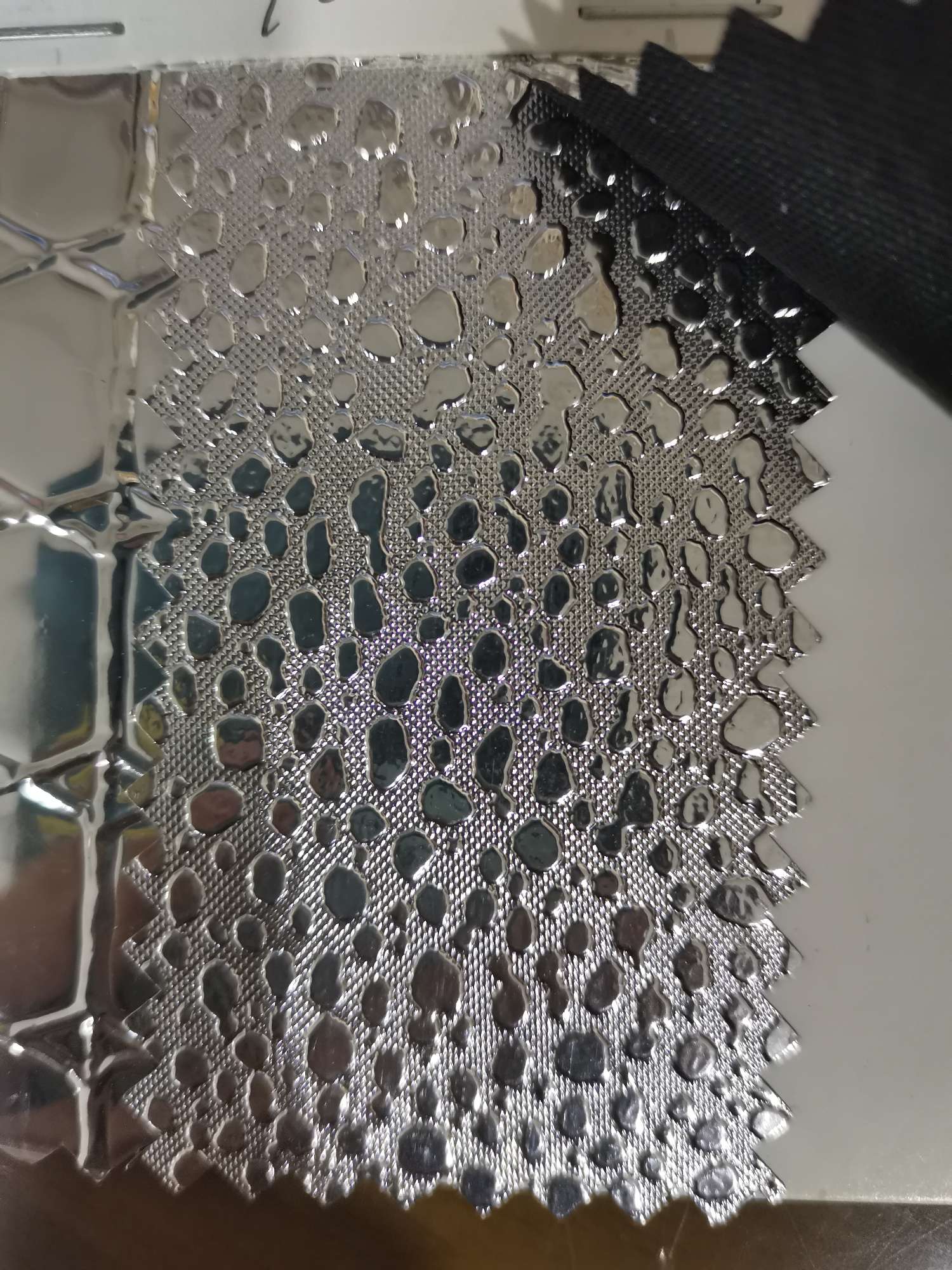 Factory direct sales of the best-selling new F-10 leather with large stock of high, medium and low-end luggage, sofa, shoe materials and fabrics