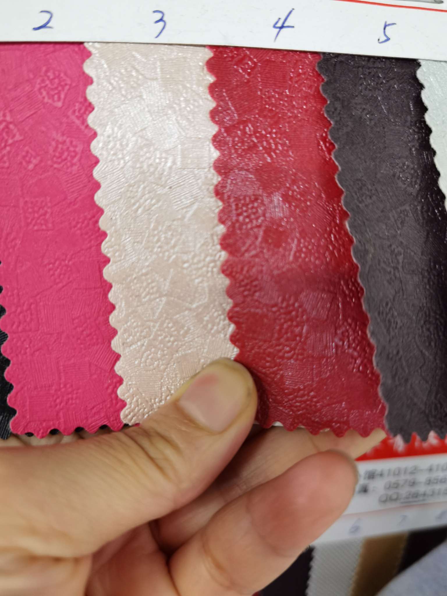 Factory direct sales of retro small flower bags, leather wall decoration leather, pvc waterproof leather