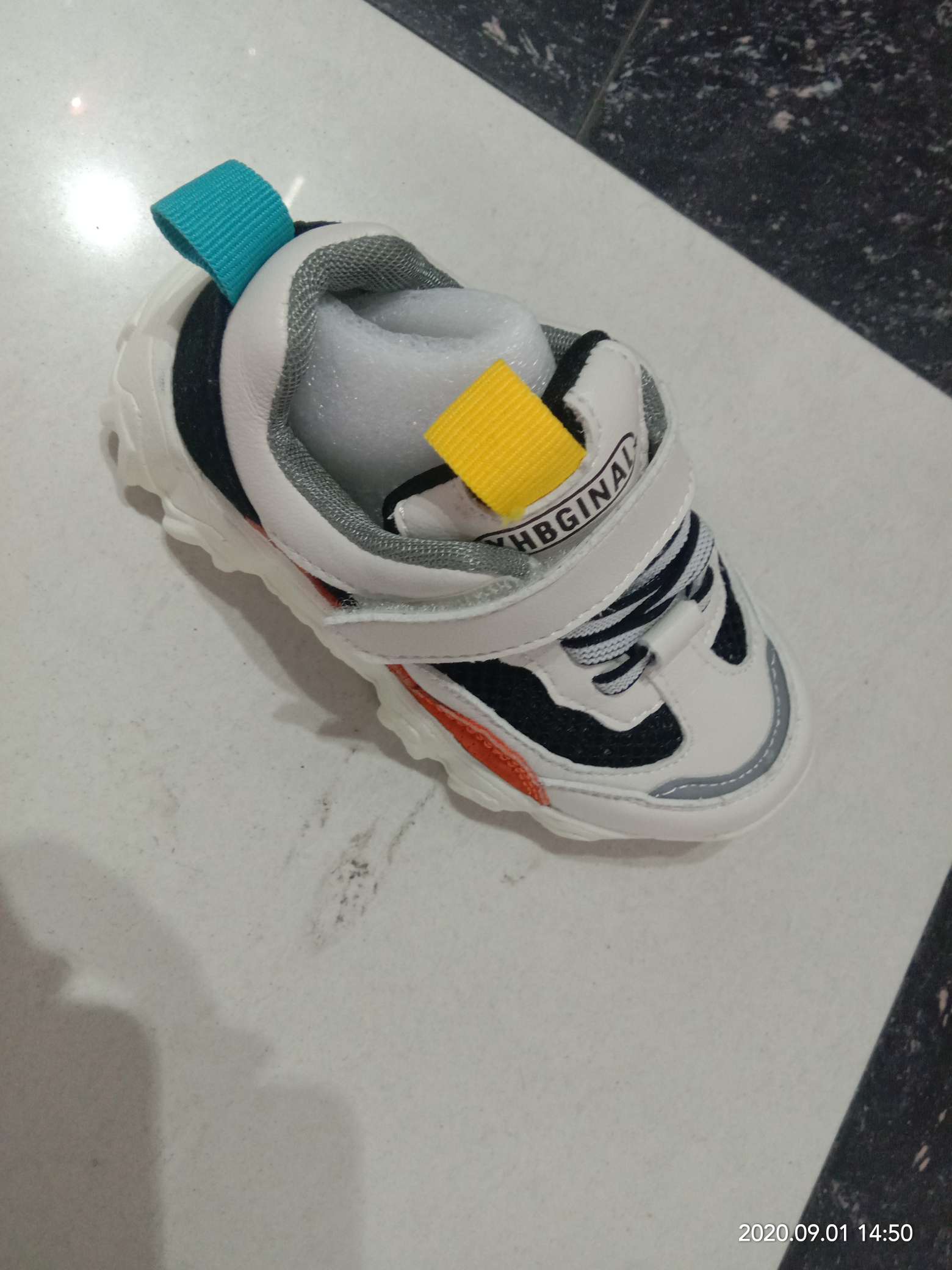 Cool children's sports shoes Application Scenario