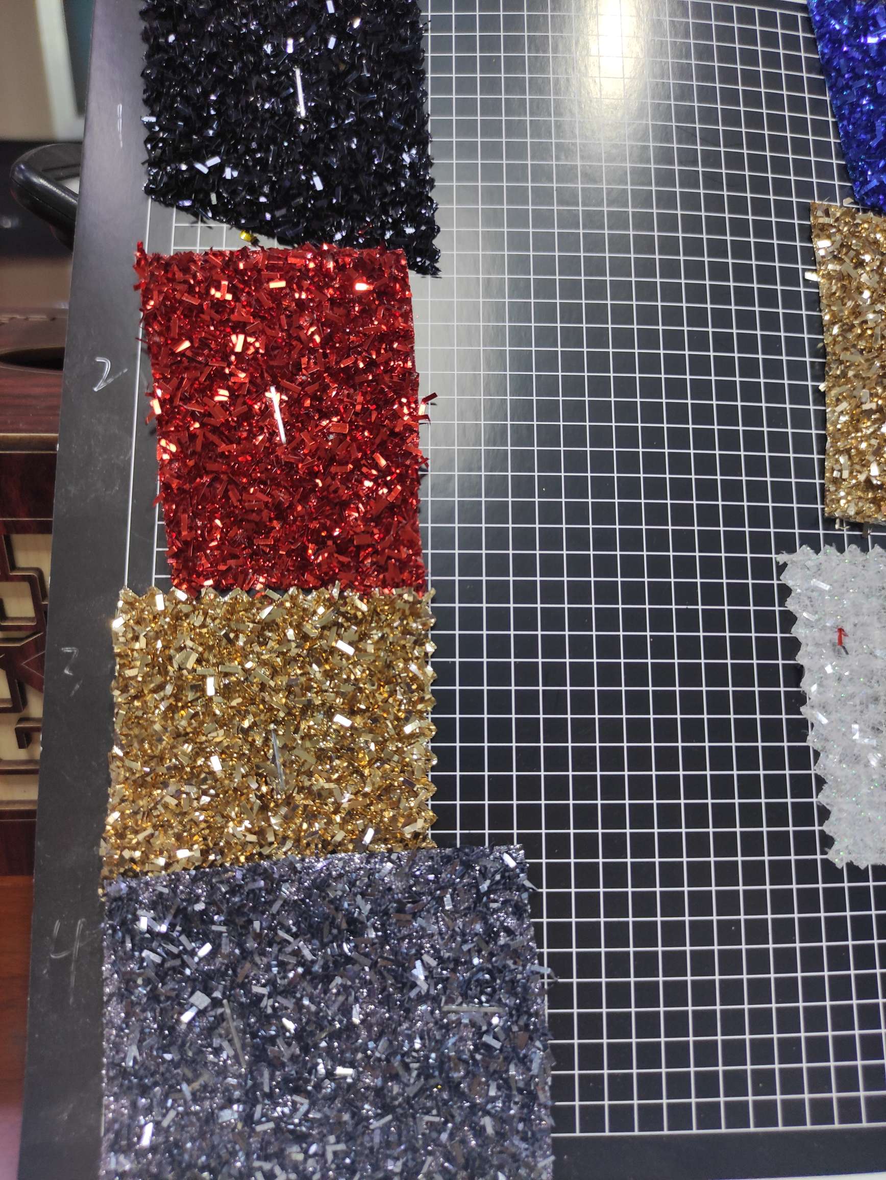 冲条大量现货高中低档皮革面料厂家直销热销新款产品图