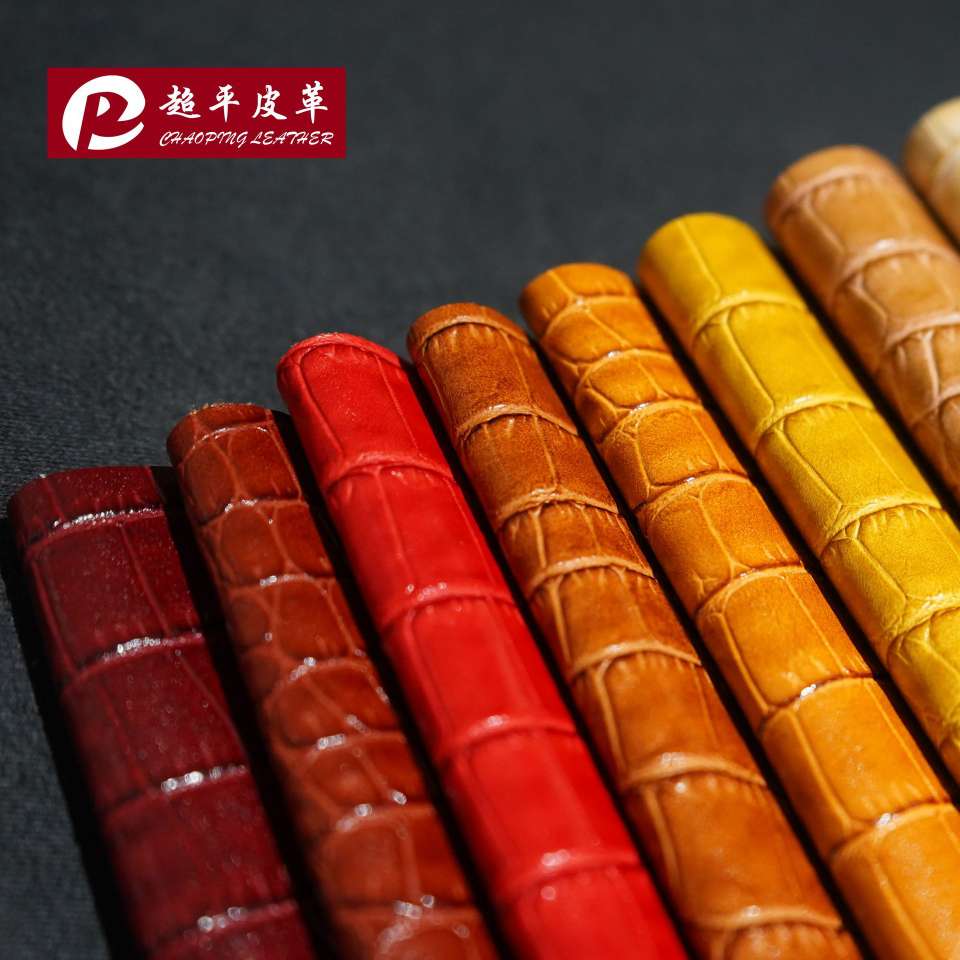 Custom-made genuine crocodile-patterned PU leather bags, leather shoes, belts, sofas, and leather fabric in stock details Picture