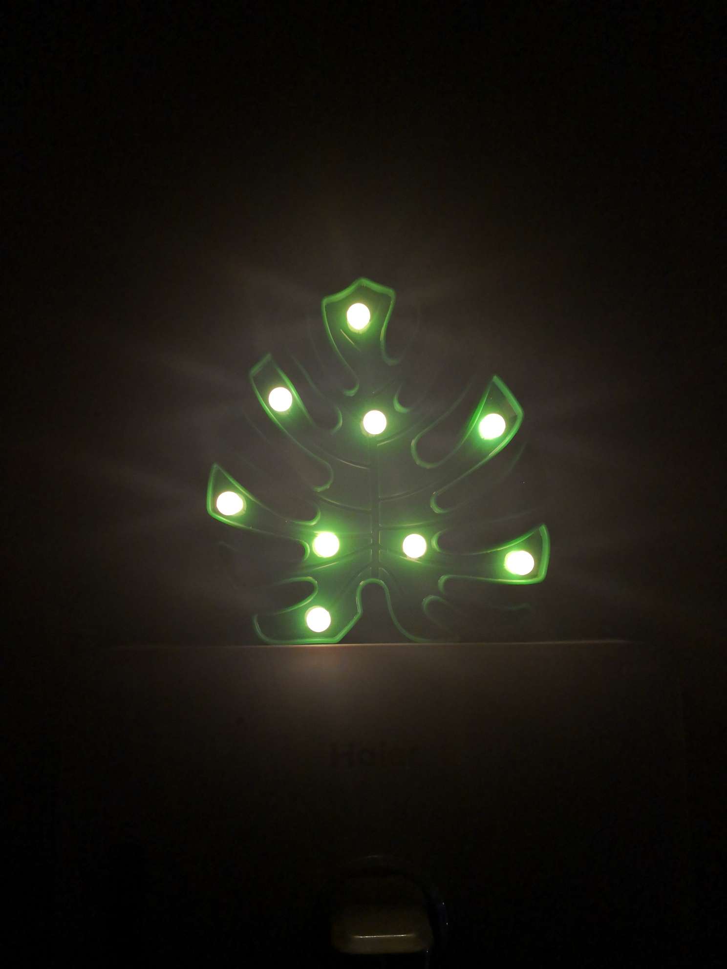 led树叶造型彩灯产品图