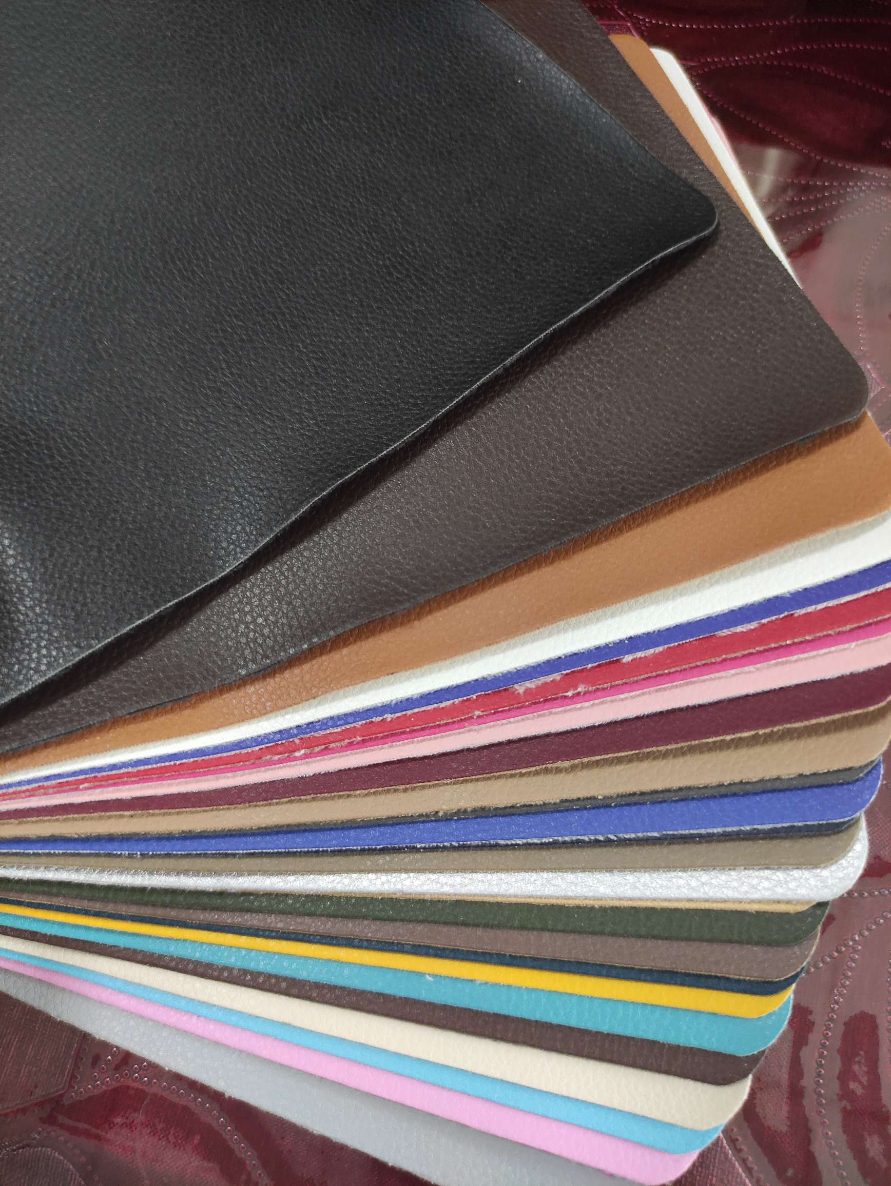 迷你荔枝大量现货高中低档皮革面料厂家直销热销新款