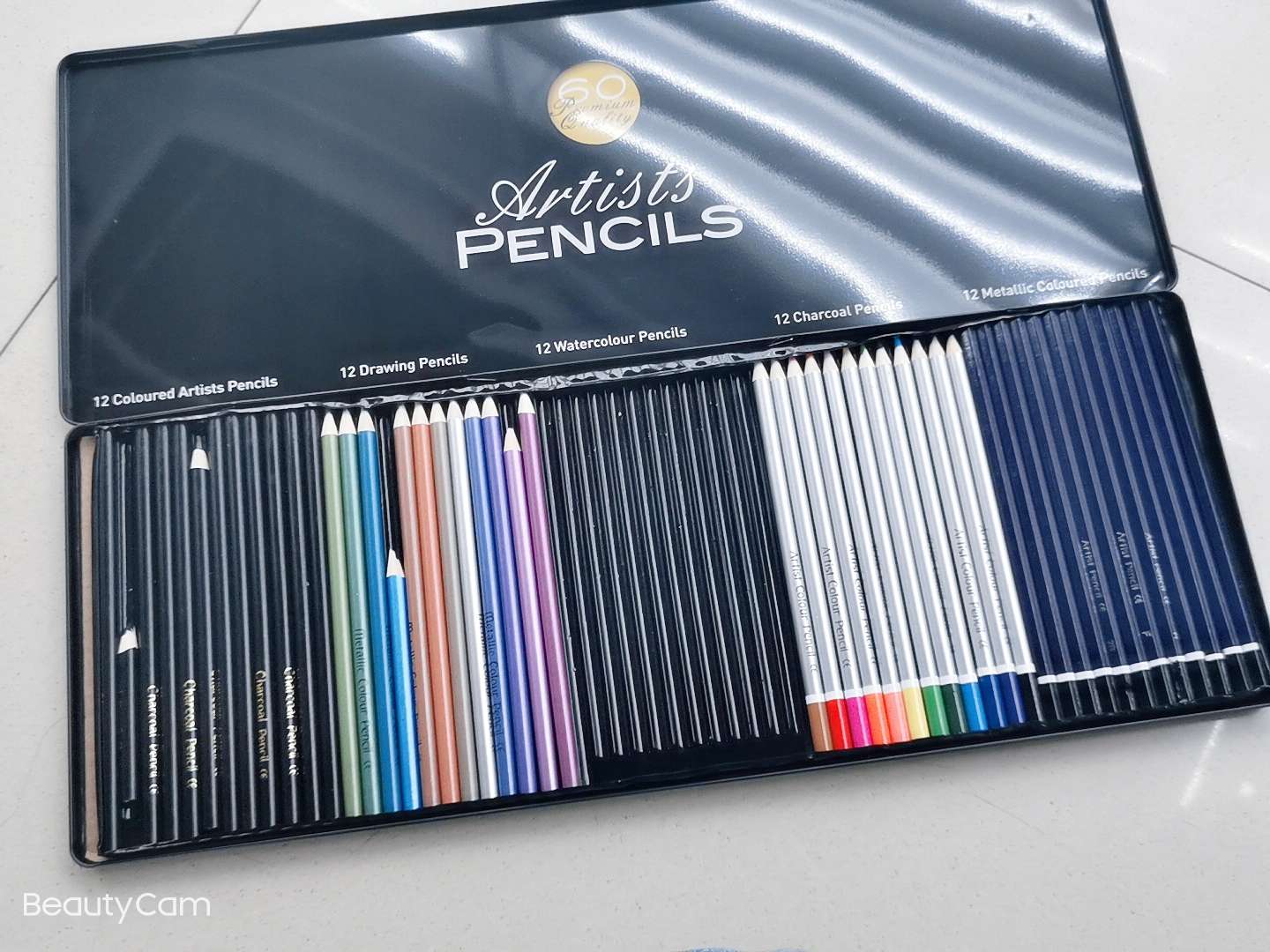 Caja de hierro de 60 colores venta directa de fábrica stud barrel lápices premios para niños aprendizaje papelería suministros de dibujo regalo de jardín de infantes details Picture