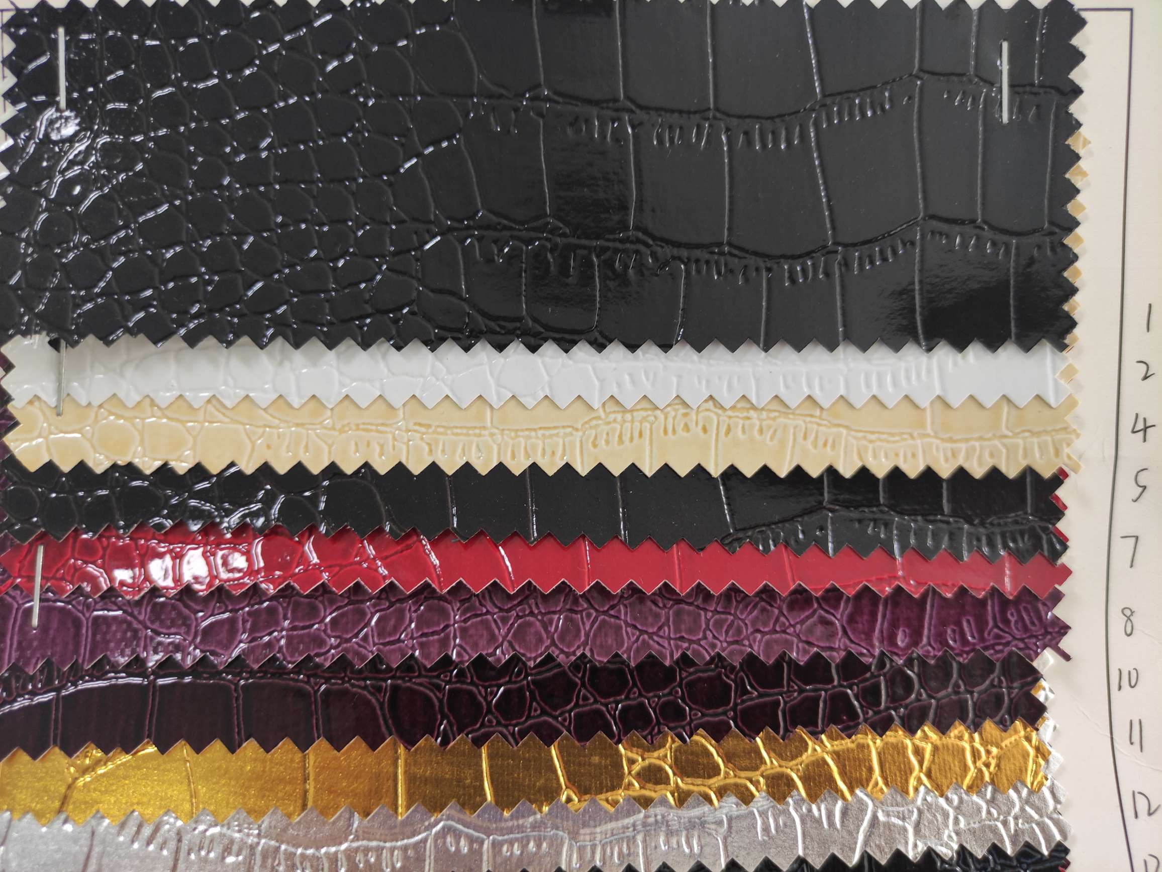 鳄鱼纹1大量现货高中低档皮革面料厂家直销热销新款