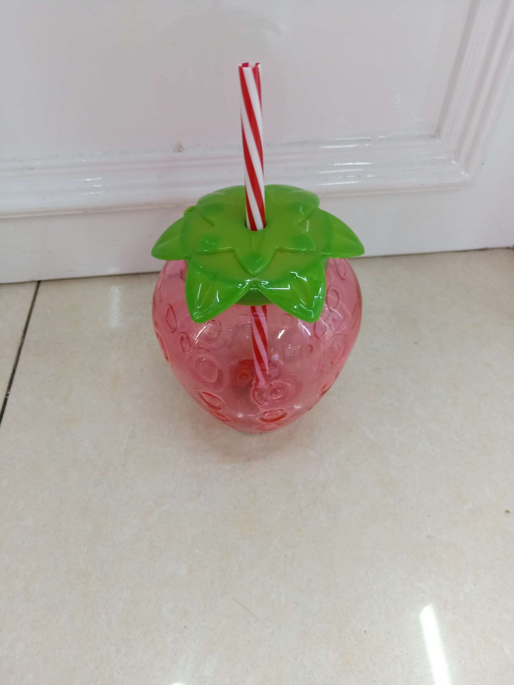 Strawberryshaped, with straw cups at the bottom