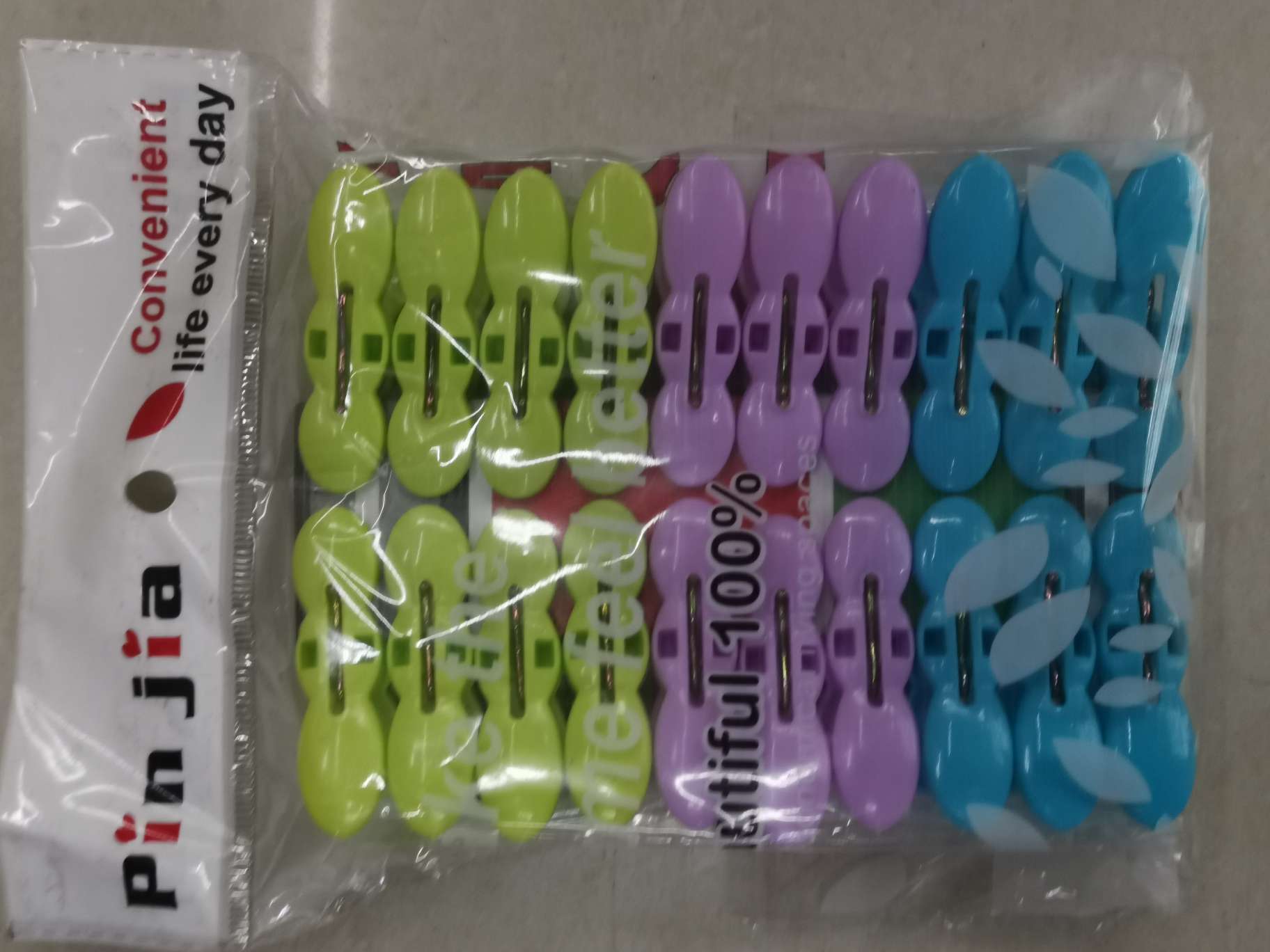 The plastic clip thumbnail