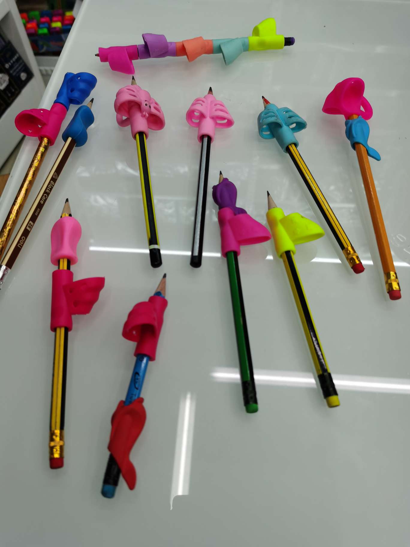 A best-selling soft rubber pen grip, a bestseller in cross-border e-commerce details Picture