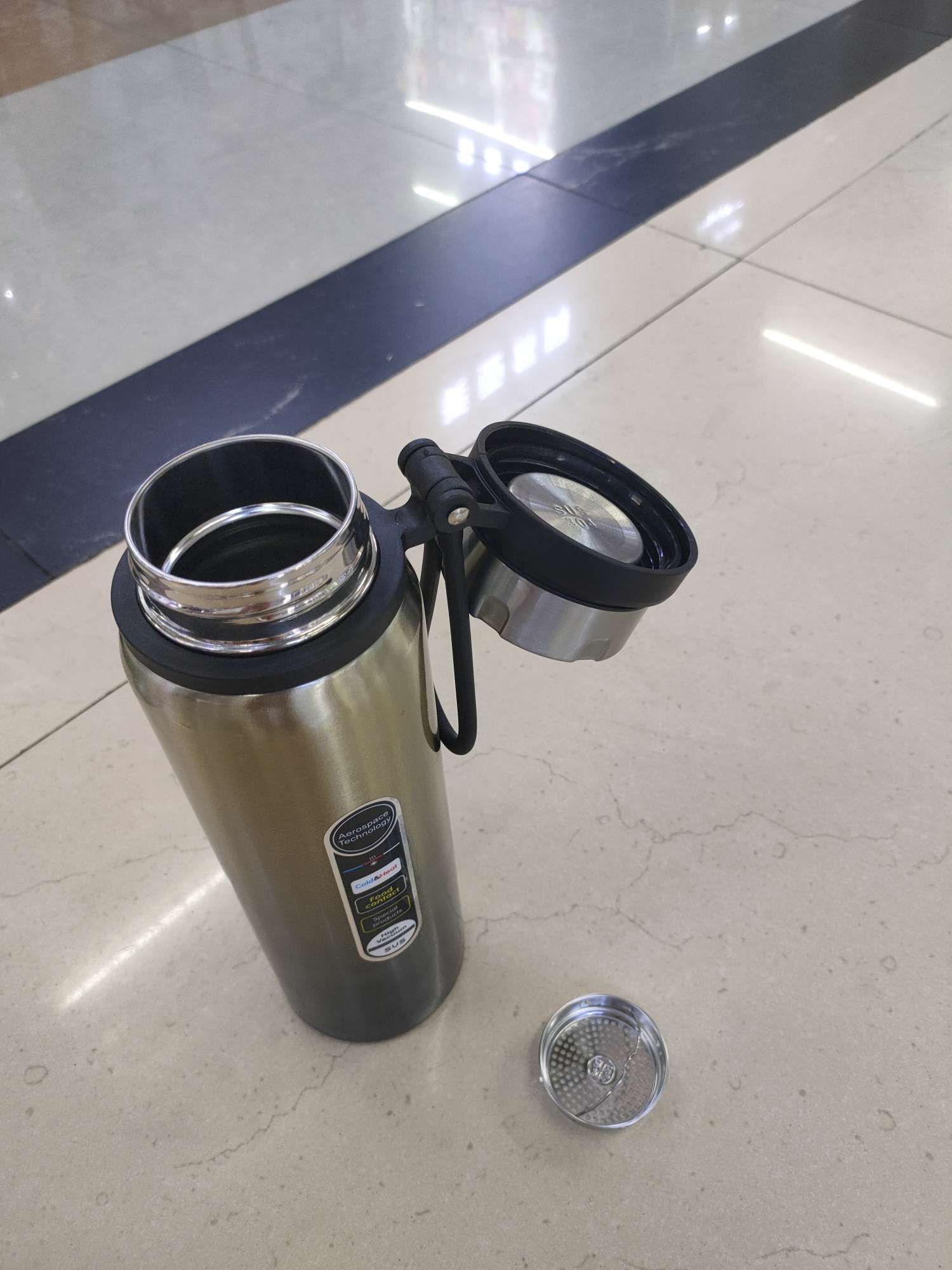 Vacuum Cup With Strap Application Scenario