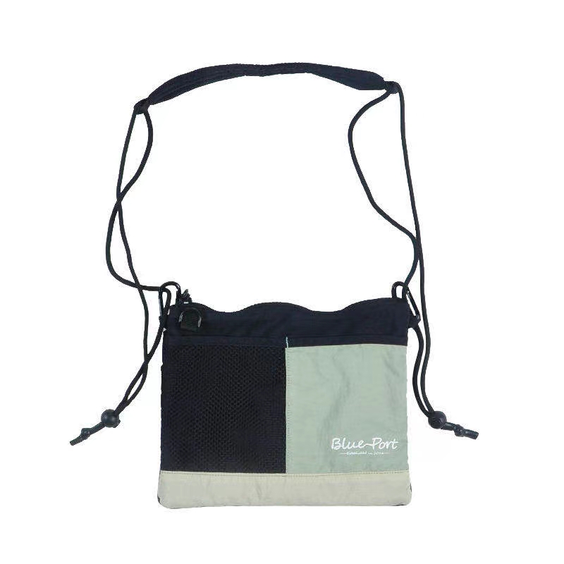 2020's most fashionable fashion item, functional portable bag. Taking a walk with a puppy should be fashionable! There are so many lightweight and versatile storage bags. Commute, walk, dog, date, grocery undefined