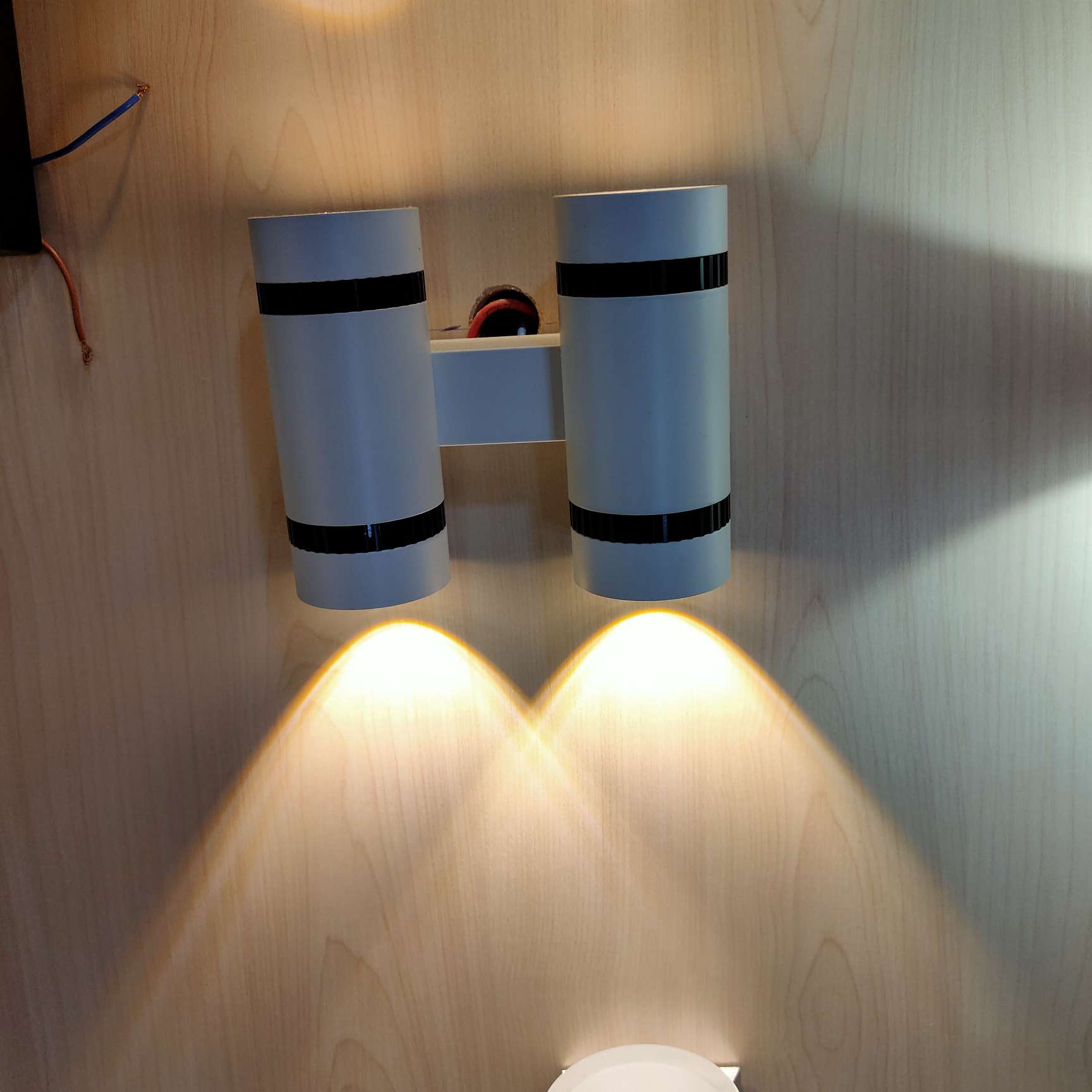 Modern and simple bedroom, bedside, corridor, staircase, living room, telescope, wall lamp Specification image