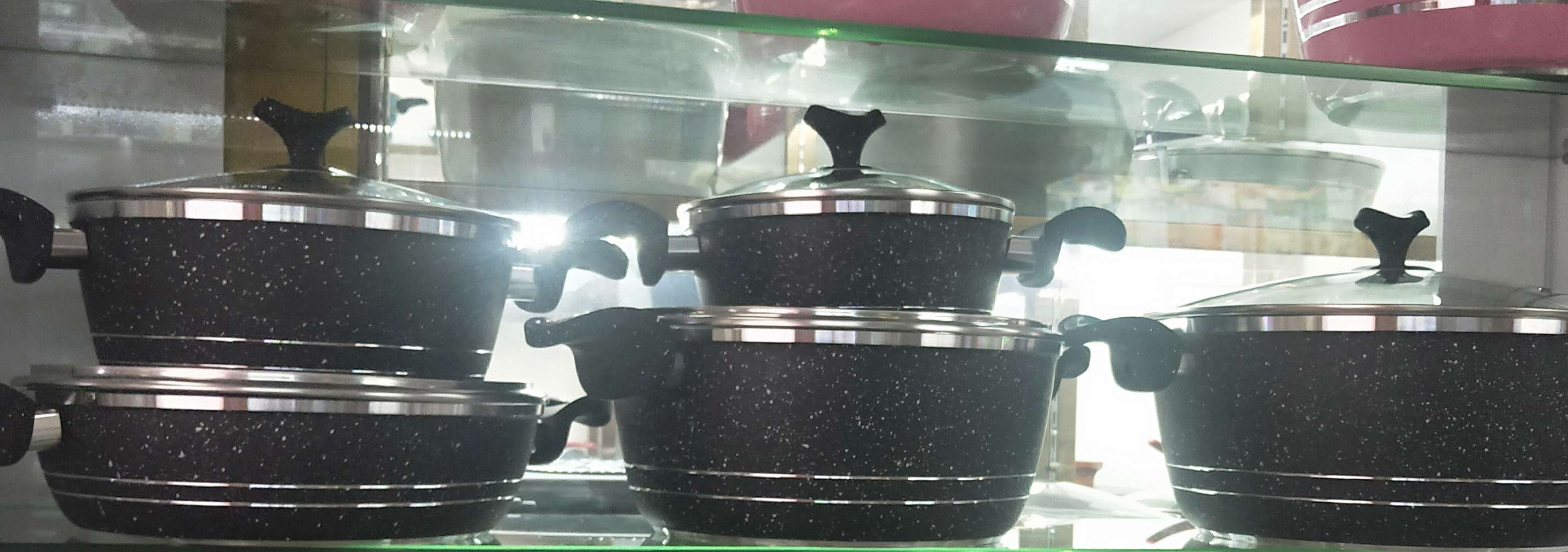 Granite non-stick aluminum pan flat pan set Application Scenario