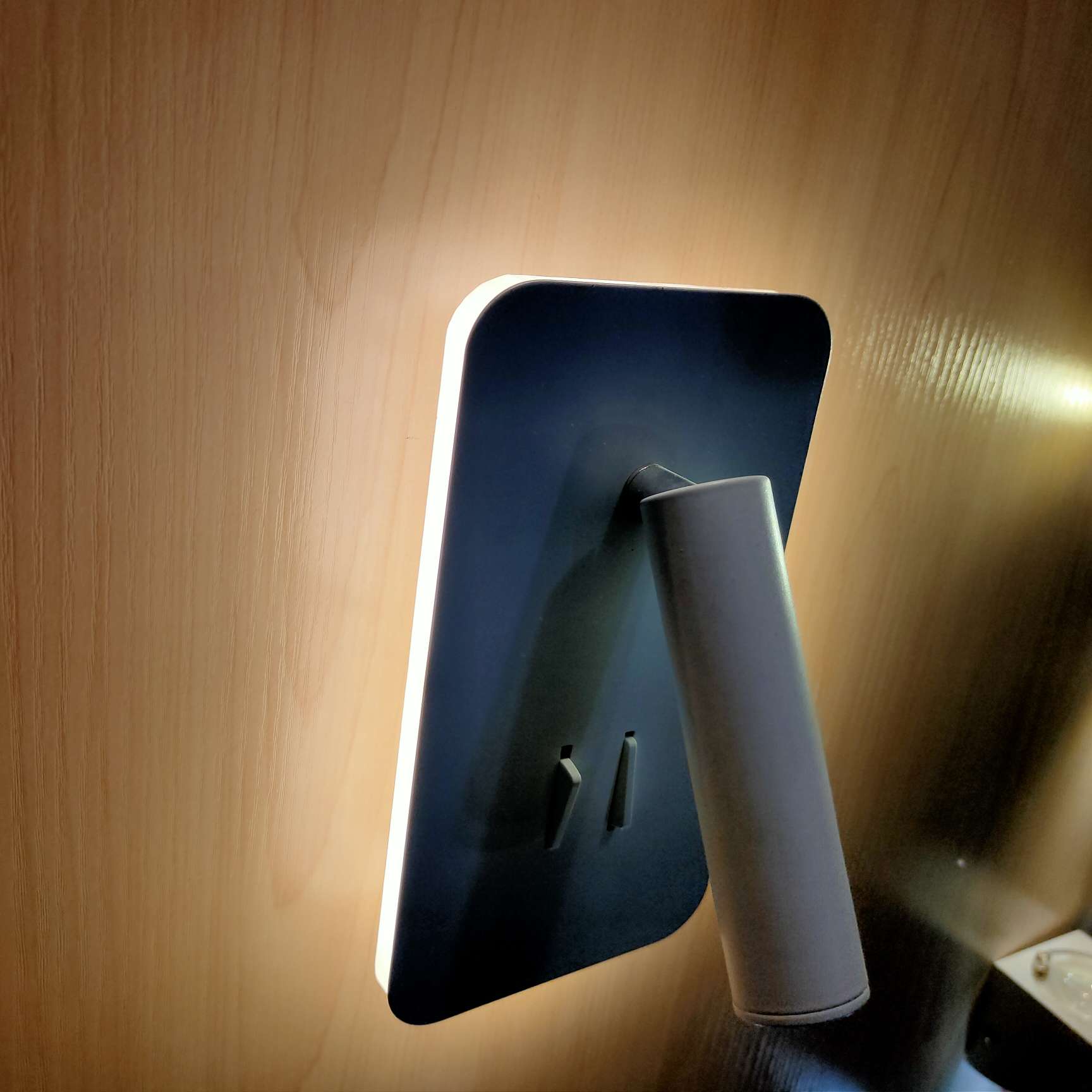 Modern and simple LED wall lamps, bedside, corridor, staircase, living room background and wall lamps details Picture