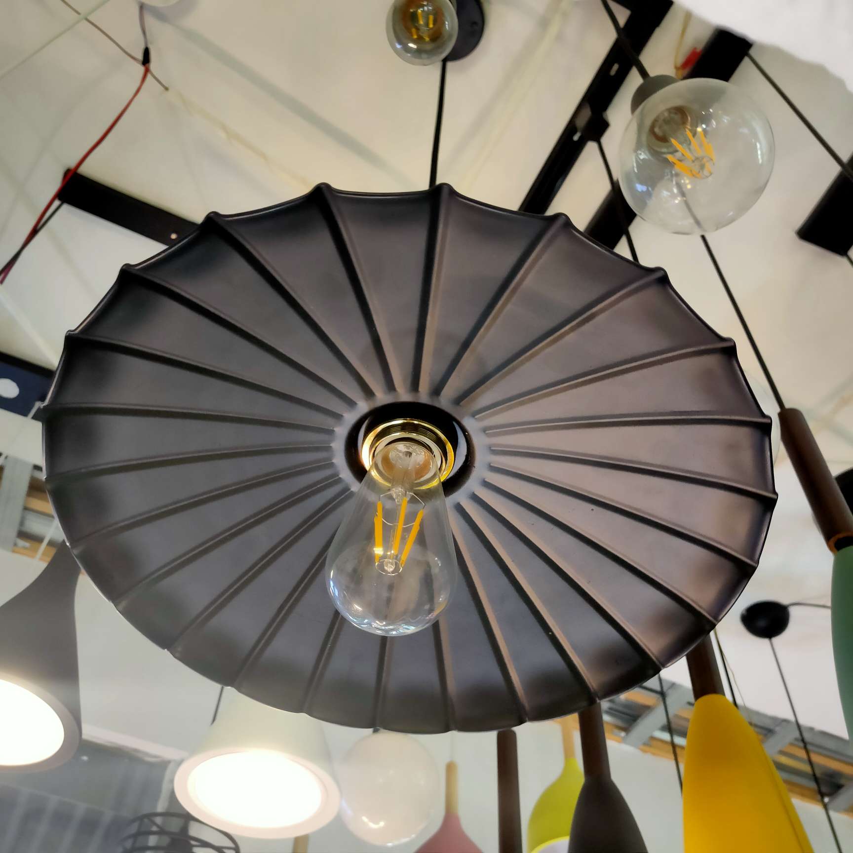 Postmodern minimalist, creative, personalized and warm restaurant umbrella chandelier Item Picture