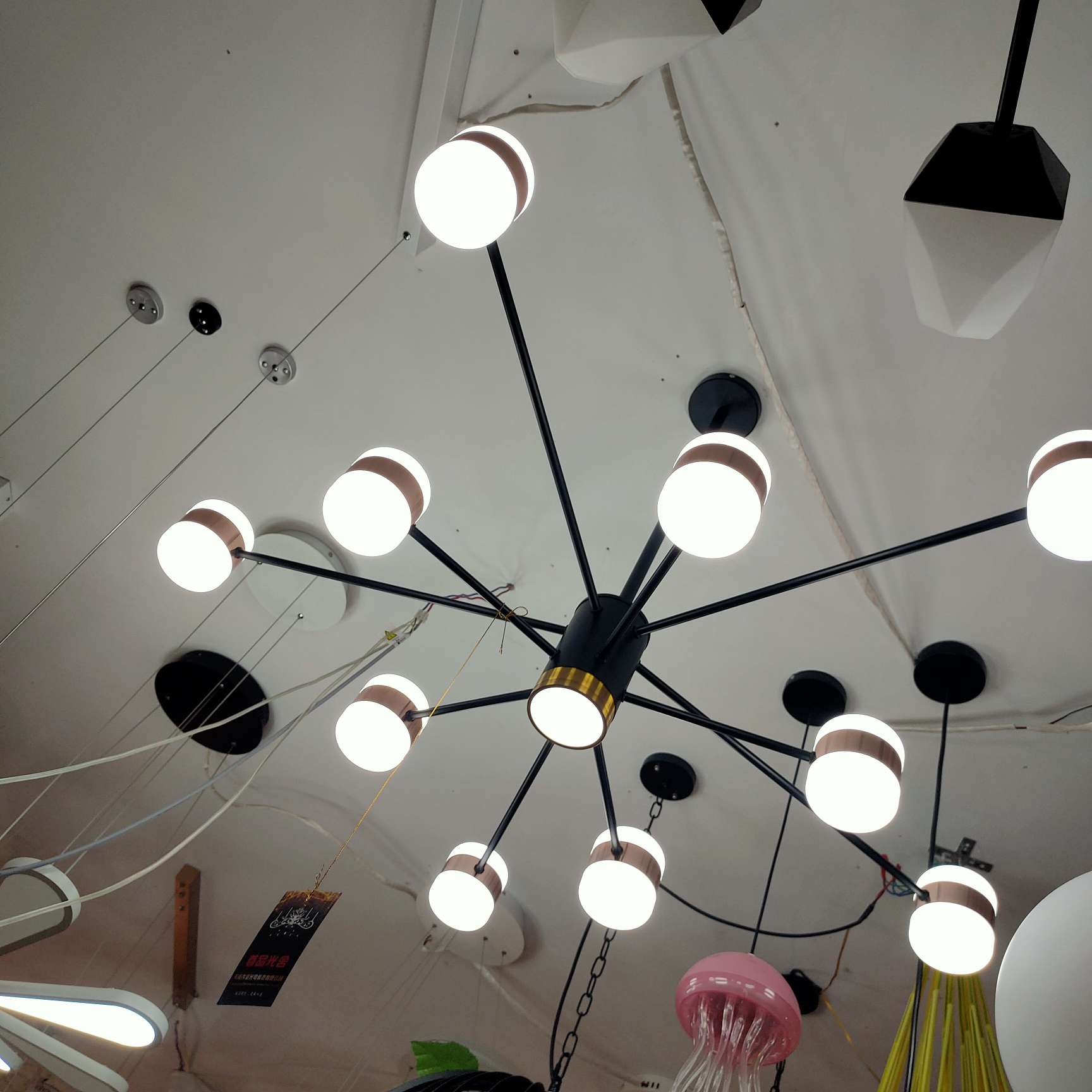 Nordic chandelier, postmodern simplicity, creative personality, warm bedroom lamp, popular living room lamp, branch firefly lamp Application Scenario