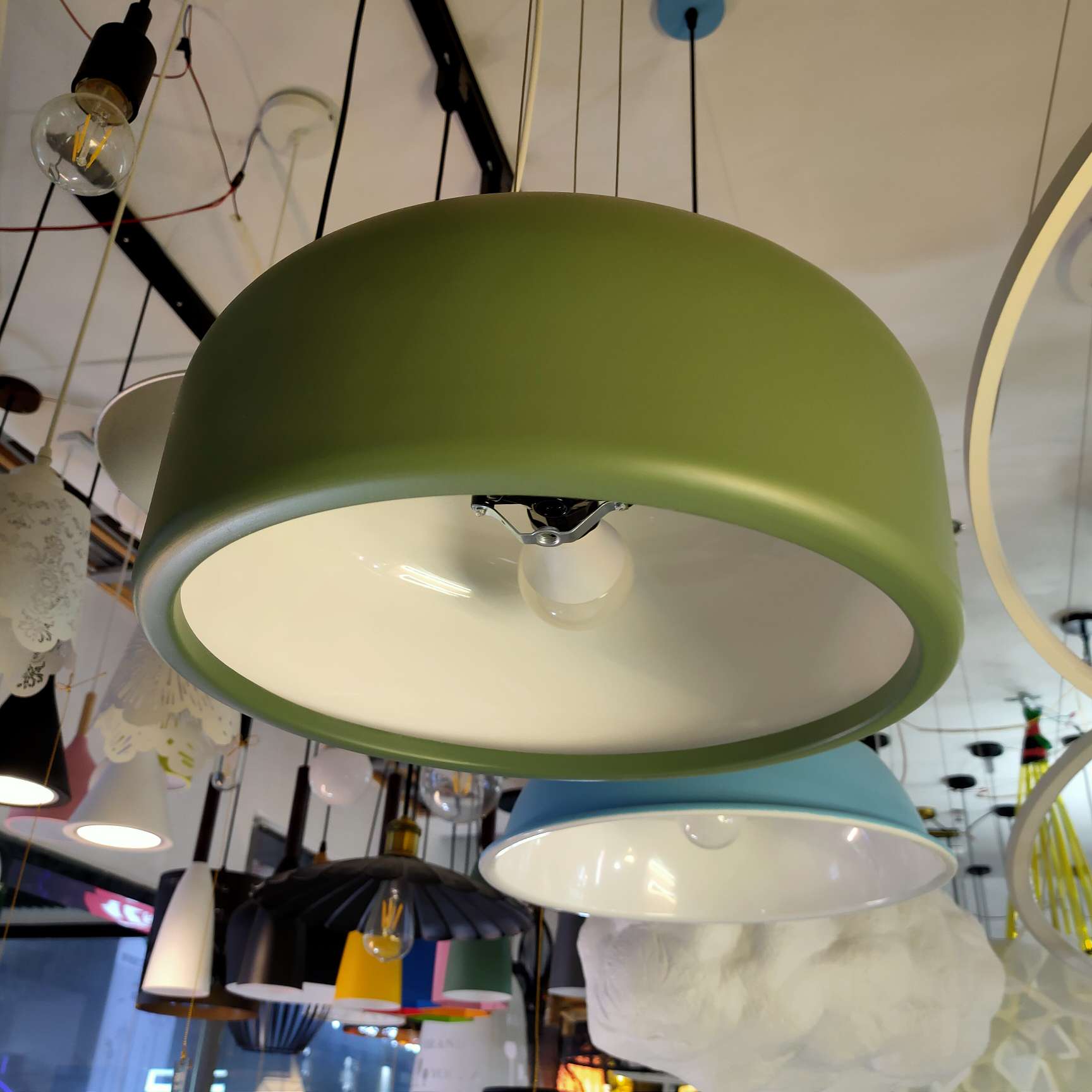 Nordic chandelier, postmodern, simple, creative and personalized chandelier Item Picture
