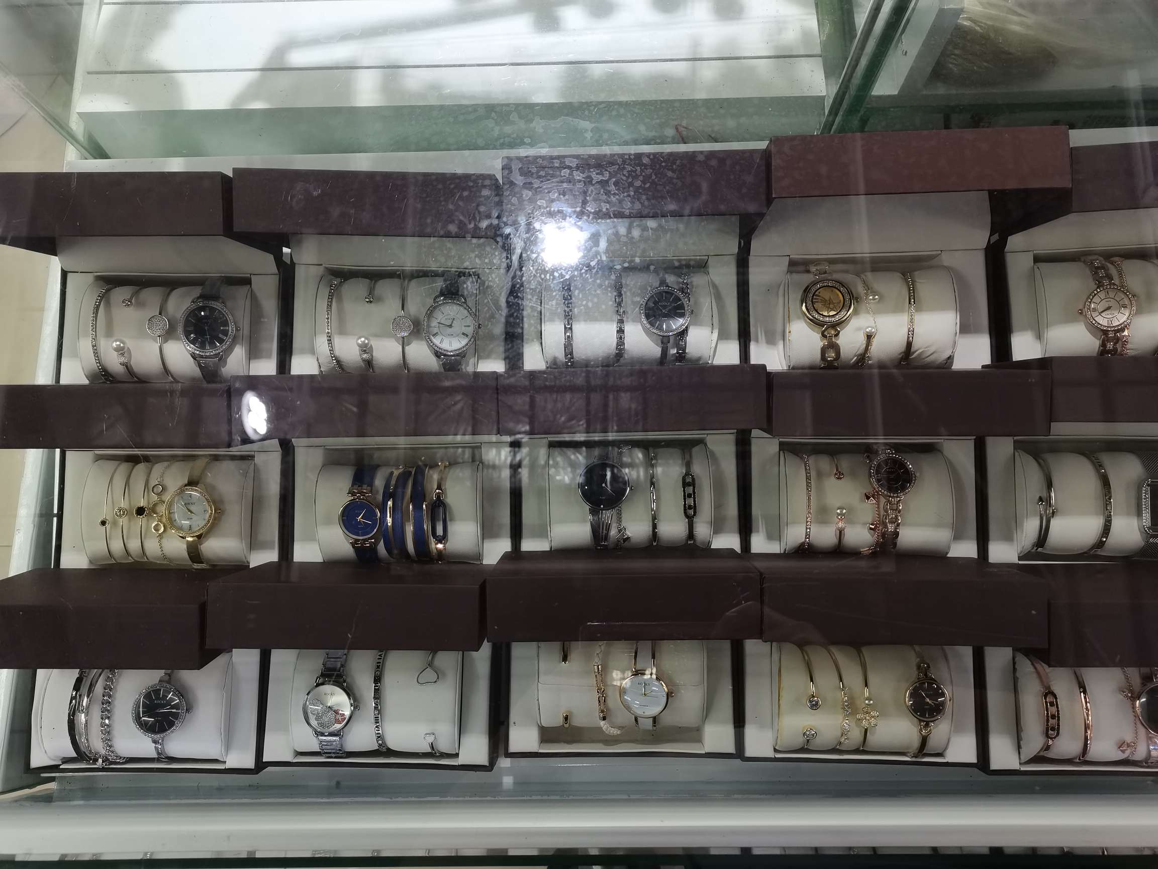 气质百搭手链套装表简约女士四件套装产品图