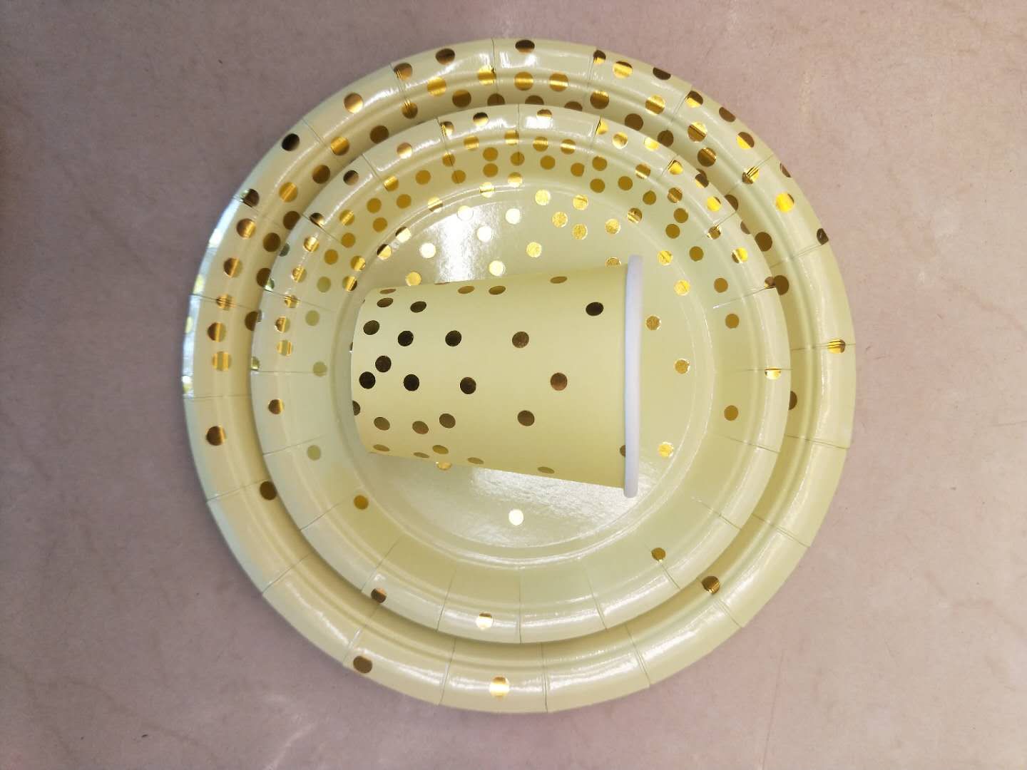 Birthday party Christmas theme Starry Sky gilded laser 7-inch and 9-inch paper cups can be customized. Factory wholesale. Large quantity discount combination set Application Scenario
