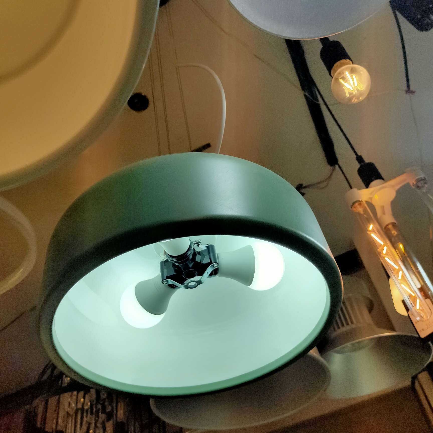 Nordic chandelier, postmodern, simple, creative and personalized chandelier undefined